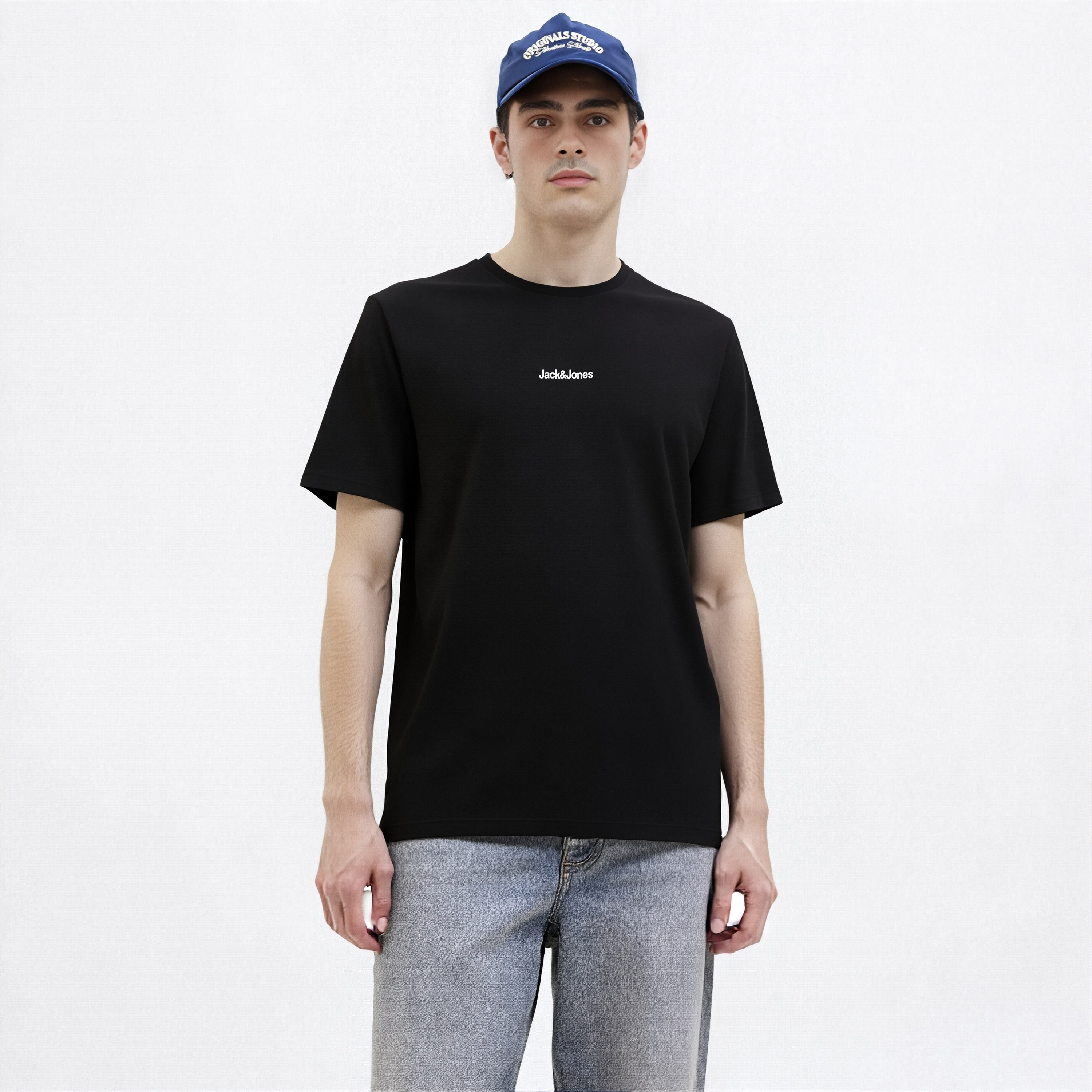 تيشيرت رجالي مطبوع برسومات بياقة دائرية وأكمام قصيرة من جاك ان جونز-men-clothing-tshirtsandpolos-tshirts-image-1