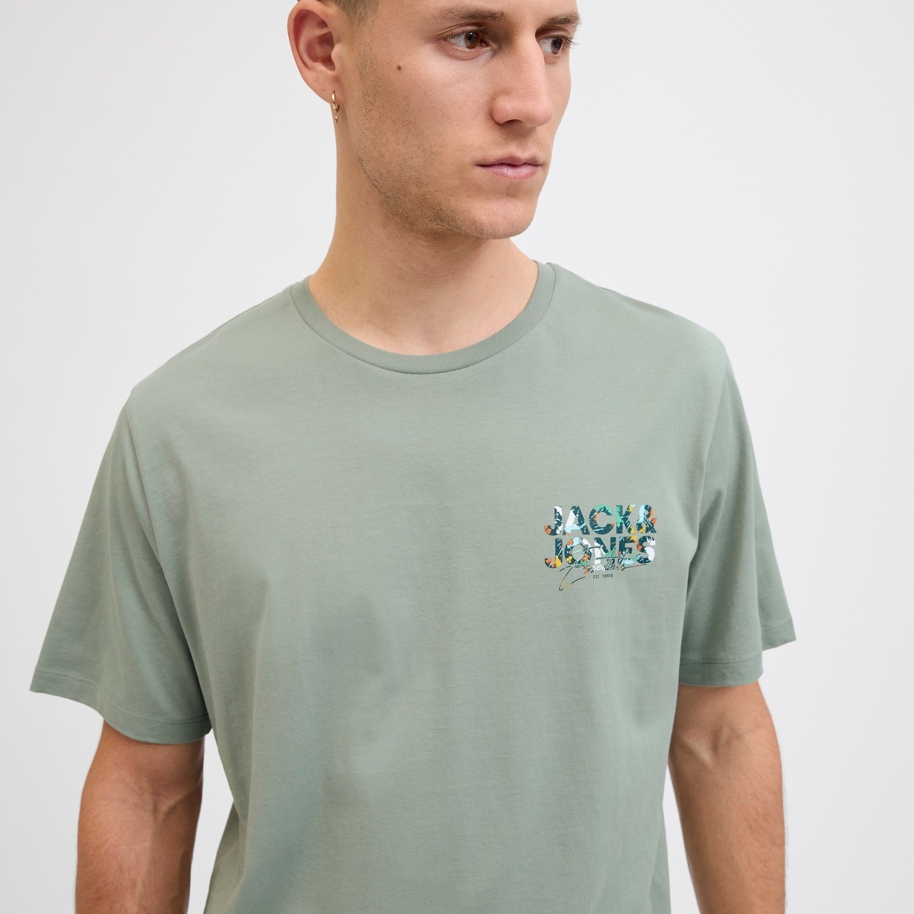 تيشيرت رجالي سادة بياقة دائرية وأكمام قصيرة من جاك ان جونز-men-clothing-tshirtsandpolos-tshirts-image-14