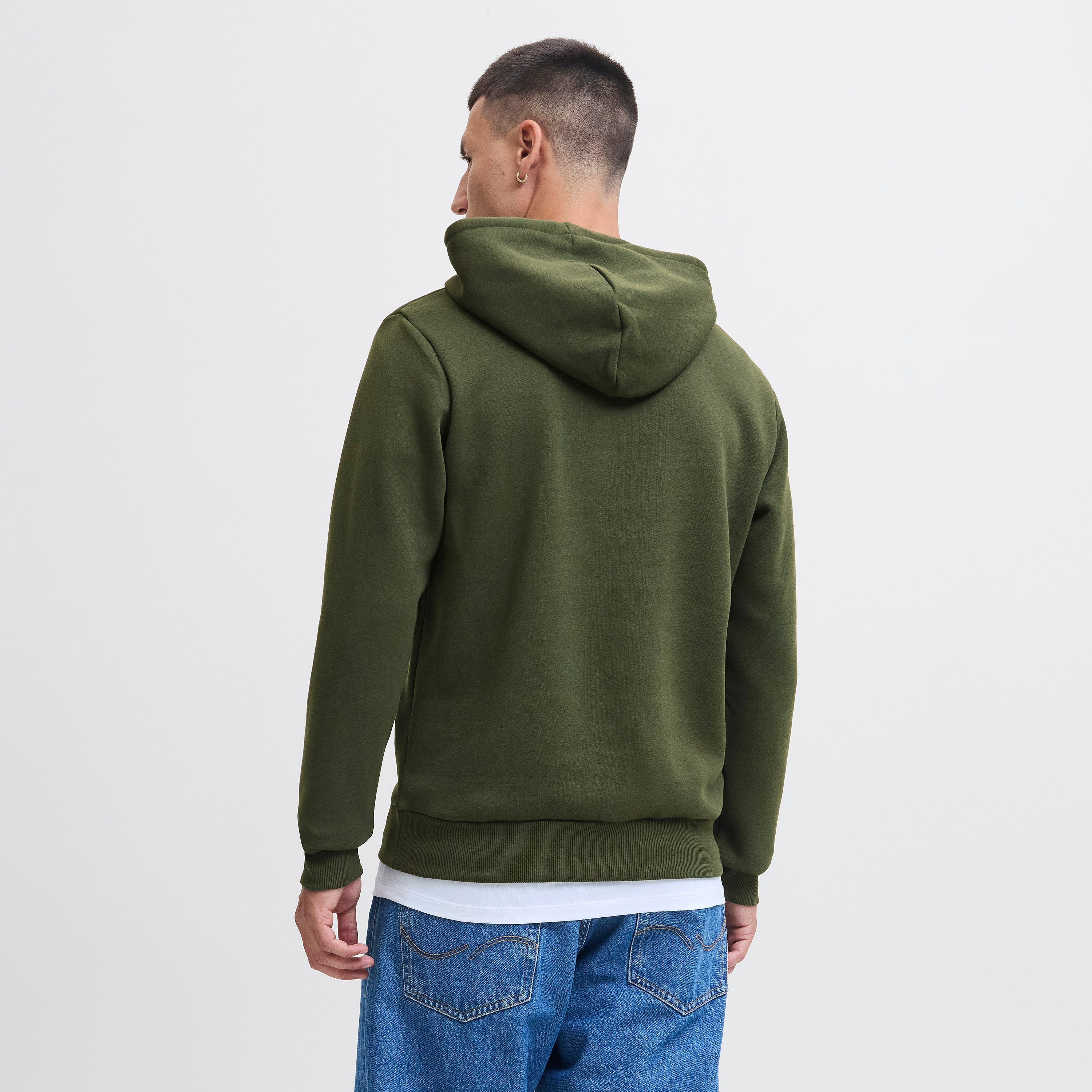 هودي رجالي مطبوع بأكمام طويلة من جاك اند جونز-men-winterwear-hoodiesandsweatshirts-image-8