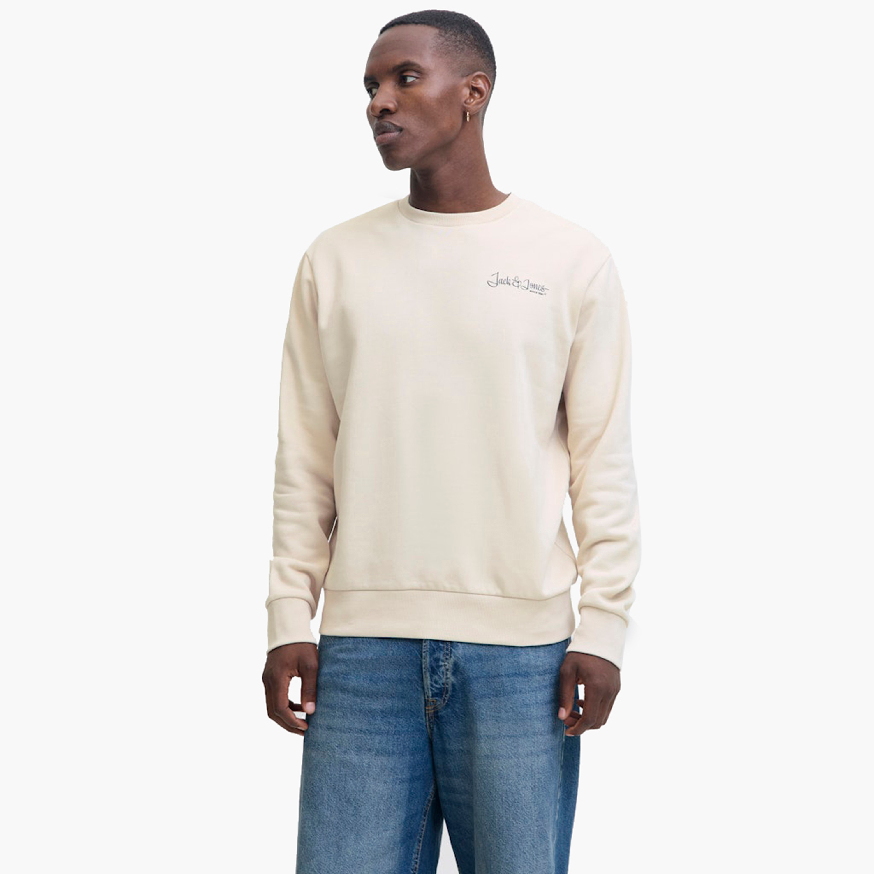 سويت شيرت رجالي مطبوع بياقة دائرية وأكمام طويلة من جاك آند جونز-men-winterwear-hoodiesandsweatshirts-image-6