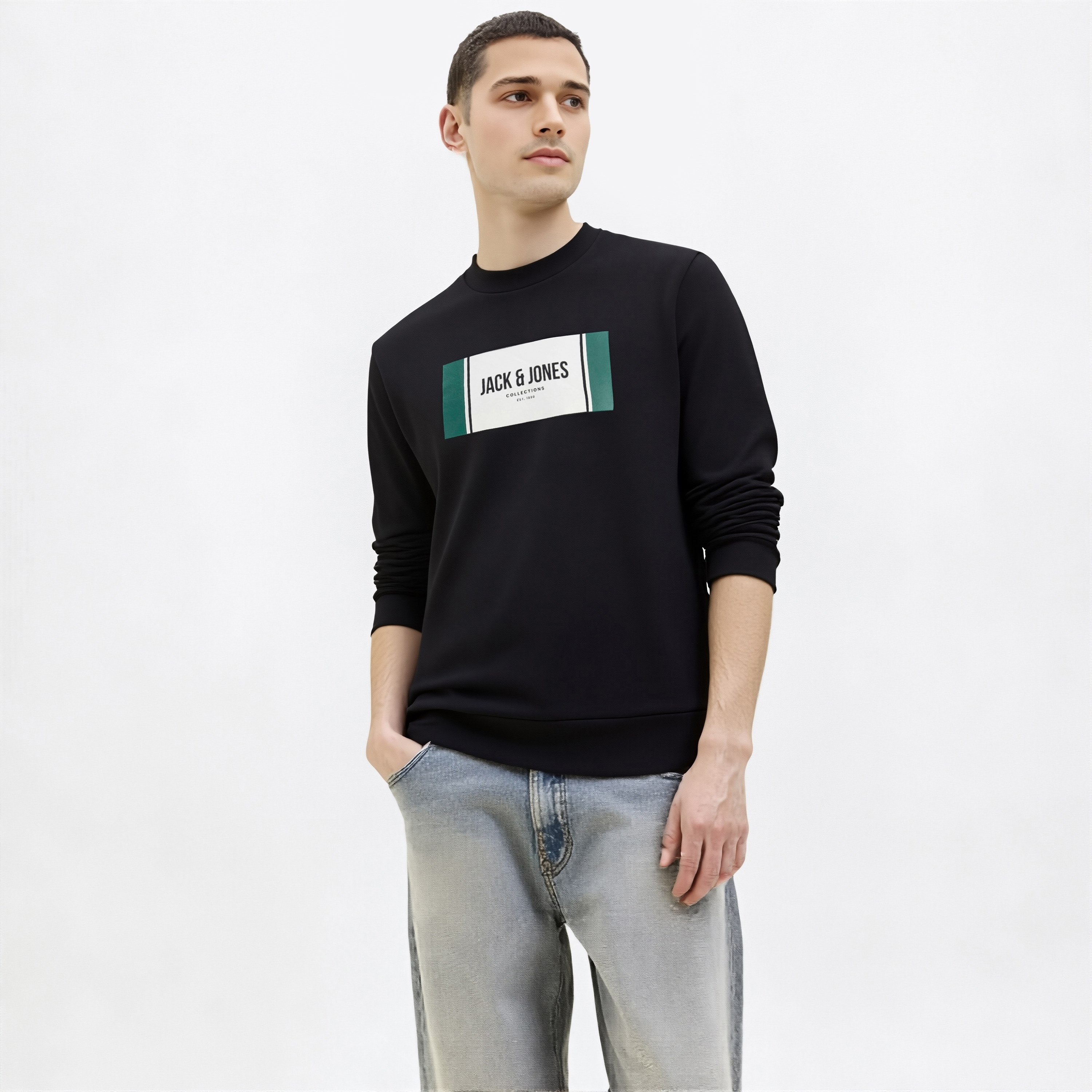 كنزة صوفية رجالية مطبوعة برسومات بياقة دائرية وأكمام طويلة من جاك ان جونز-men-winterwear-hoodiesandsweatshirts-image-1