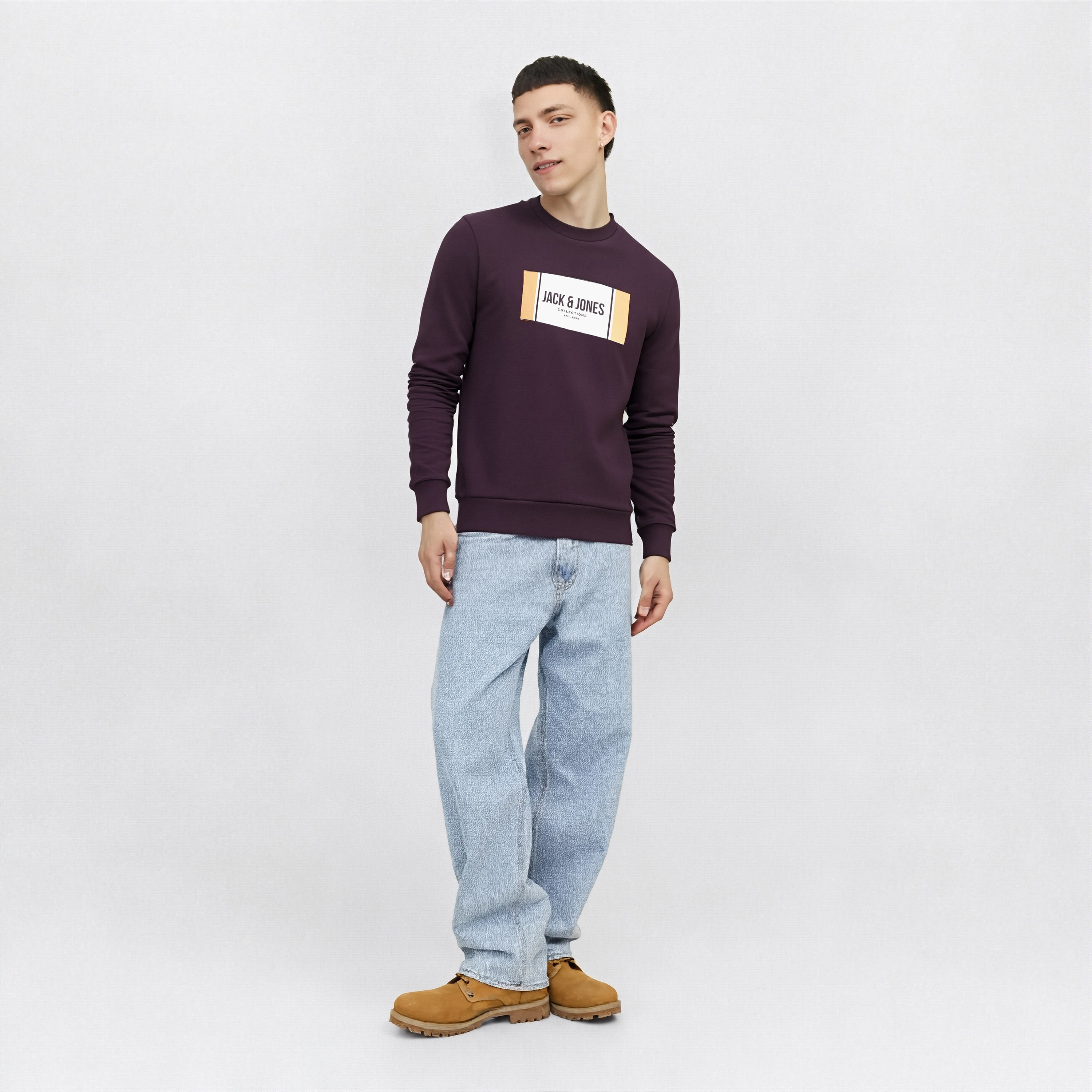كنزة صوفية رجالية مطبوعة برسومات بياقة دائرية وأكمام طويلة من جاك ان جونز-men-winterwear-hoodiesandsweatshirts-image-9
