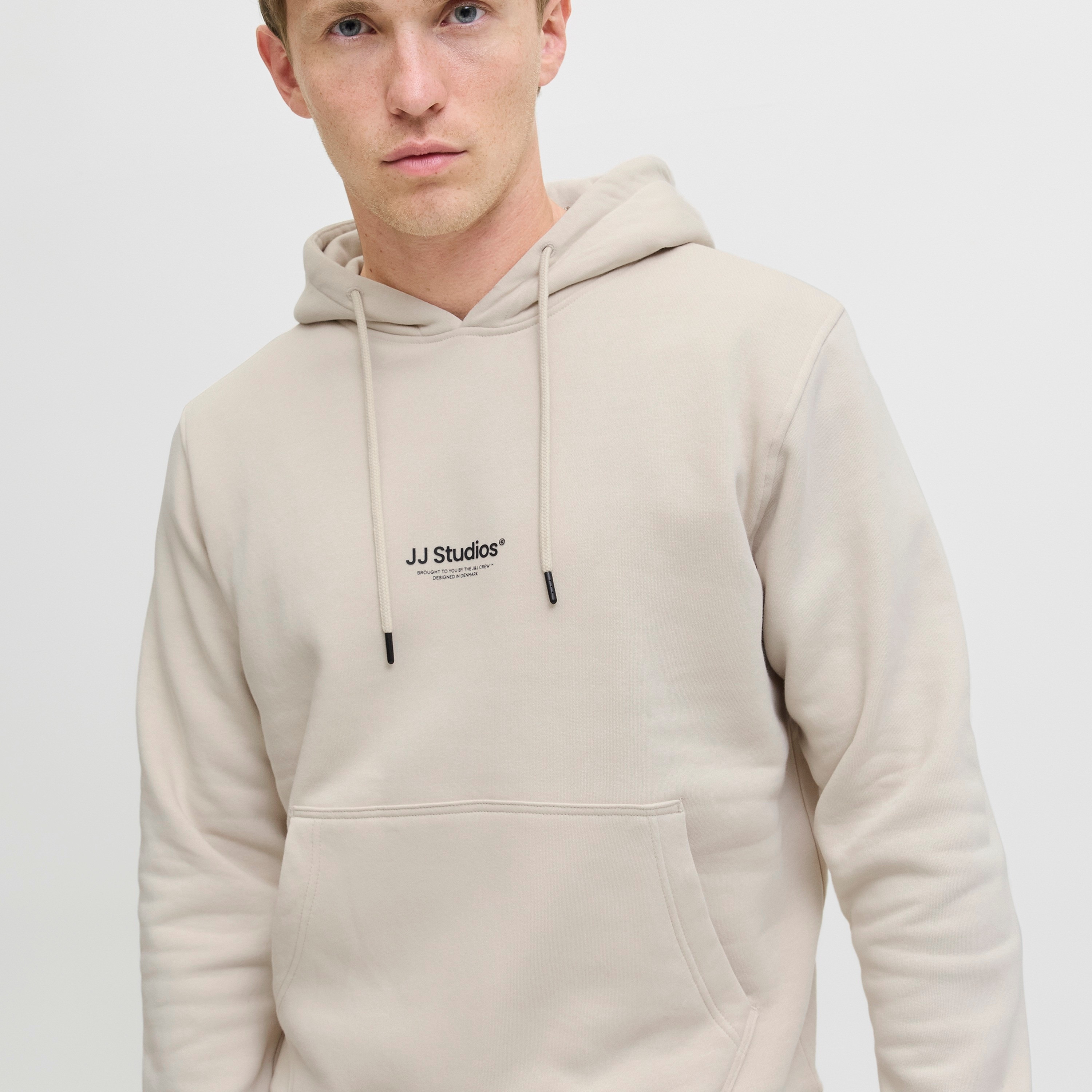 Jack & Jones Plain Hooded Neck Long Sleeves Men's Sweatshirt-men-winterwear-hoodiesandsweatshirts-image-3
