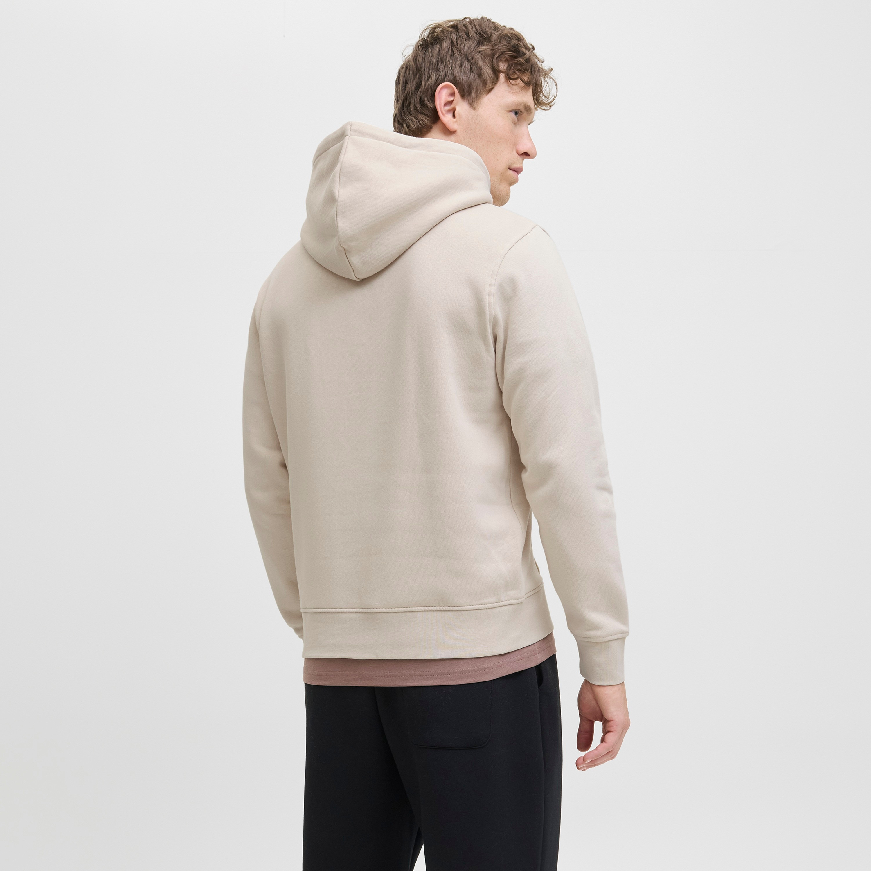 كنزة صوفية رجالية سادة بقلنسوة وأكمام طويلة من جاك ان جونز-men-winterwear-hoodiesandsweatshirts-image-8