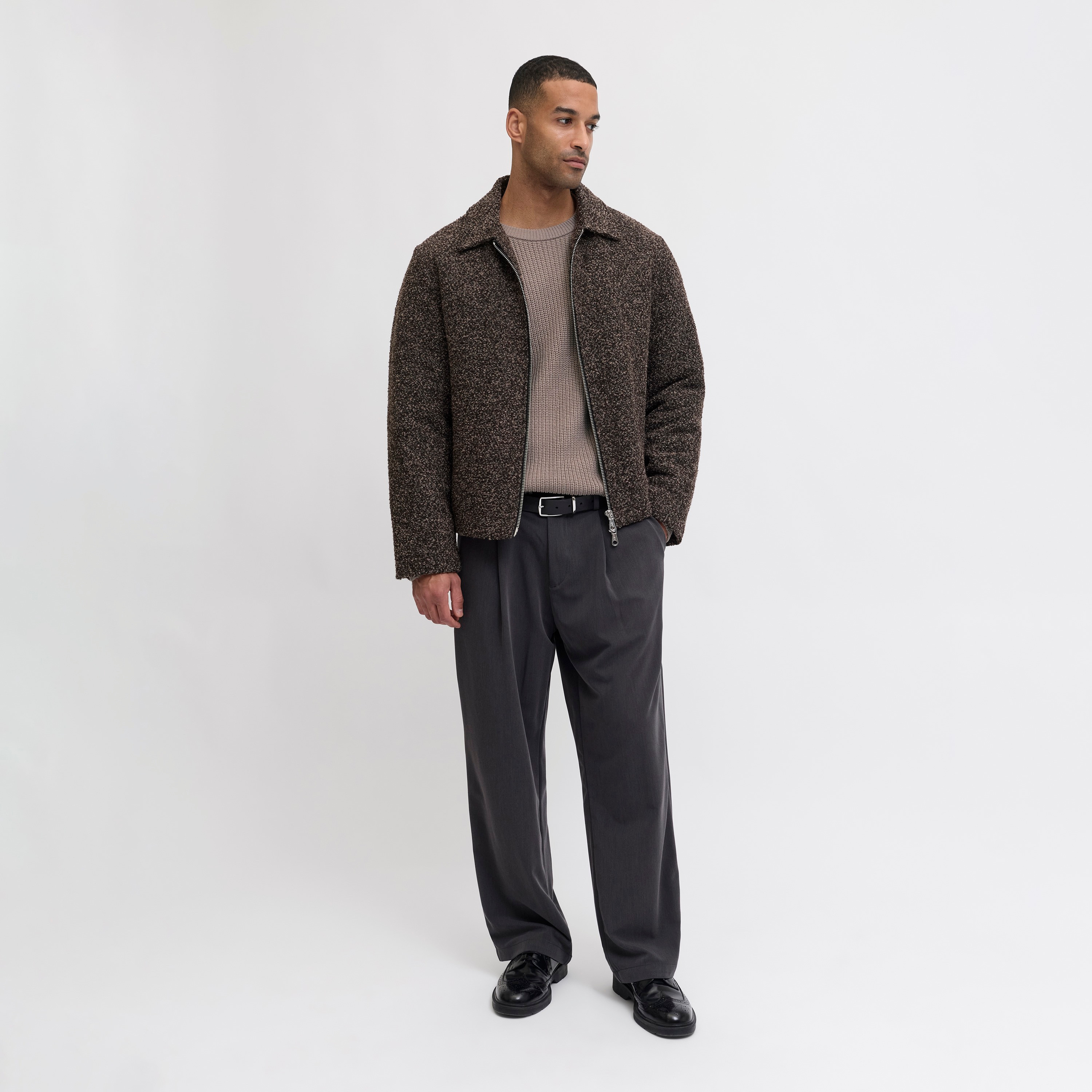 كنزة صوفية (بلوفر) رجالية جاك آند جونز محبوكة بياقة مستديرة وأكمام طويلة-men-clothing-sweatersandpullovers-image-2
