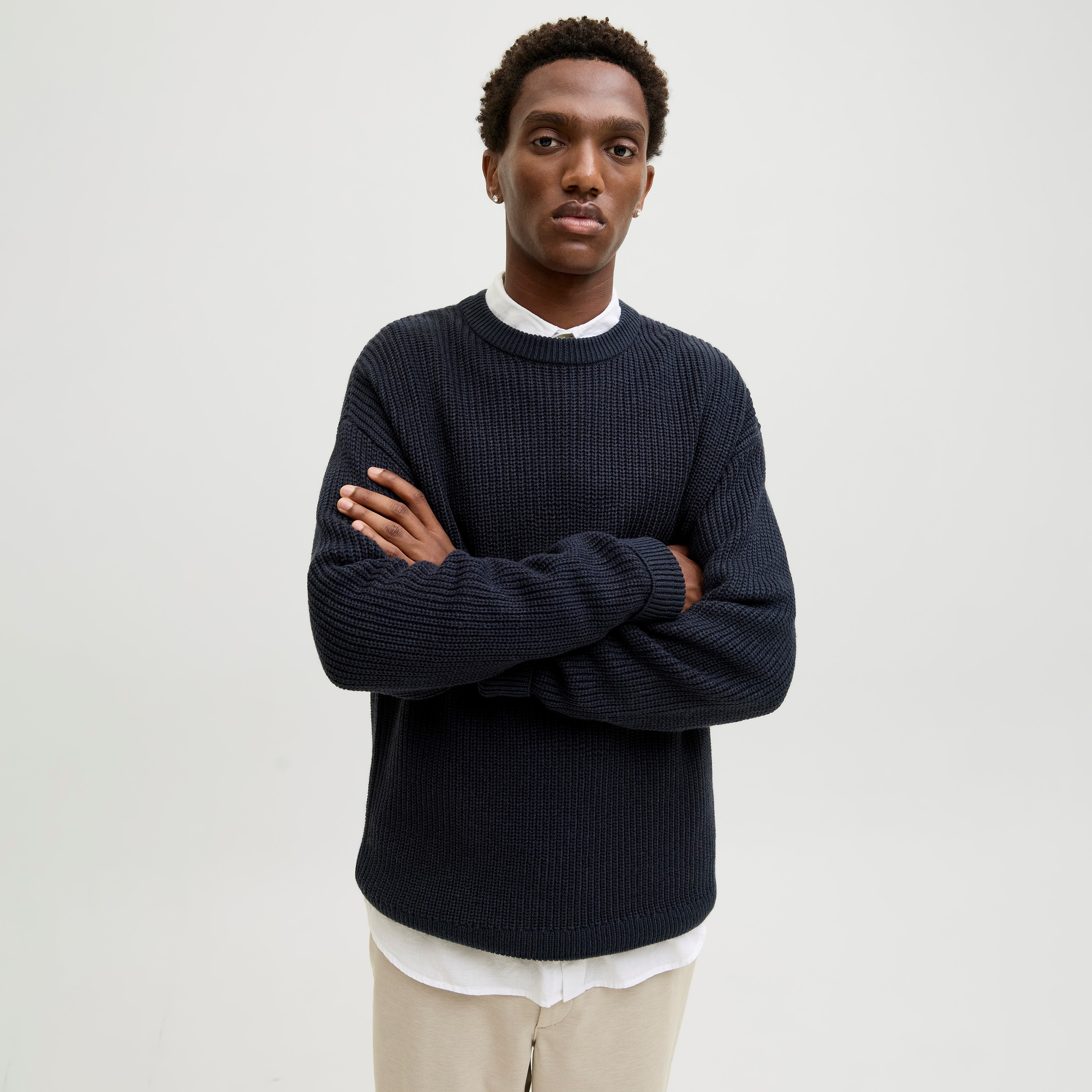 كنزة صوفية (بلوفر) رجالية جاك آند جونز محبوكة بياقة مستديرة وأكمام طويلة-men-clothing-sweatersandpullovers-image-9