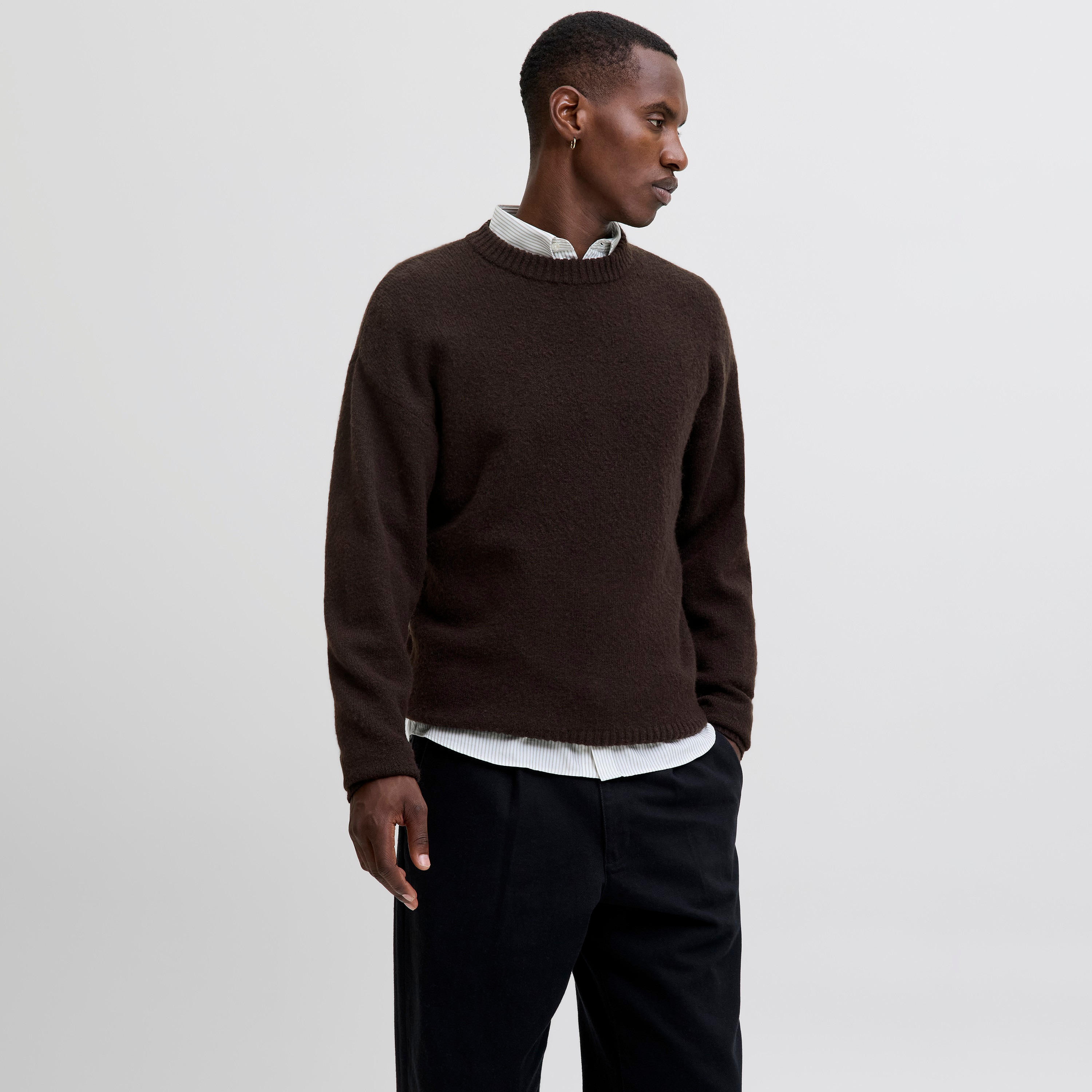 كنزة صوفية (بلوفر) رجالية جاك آند جونز محبوكة بياقة مستديرة وأكمام طويلة-men-clothing-sweatersandpullovers-image-1