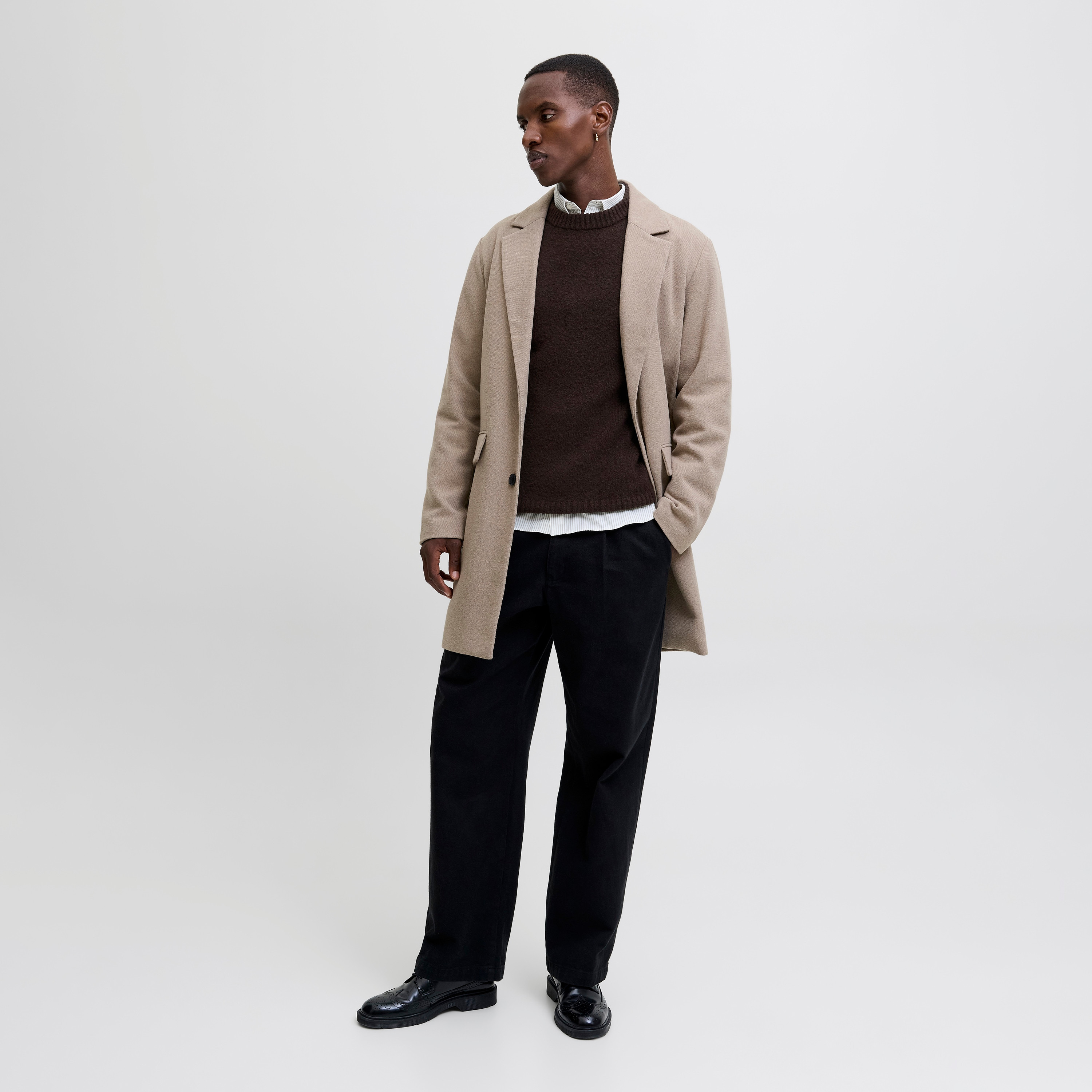 كنزة صوفية (بلوفر) رجالية جاك آند جونز محبوكة بياقة مستديرة وأكمام طويلة-men-clothing-sweatersandpullovers-image-2