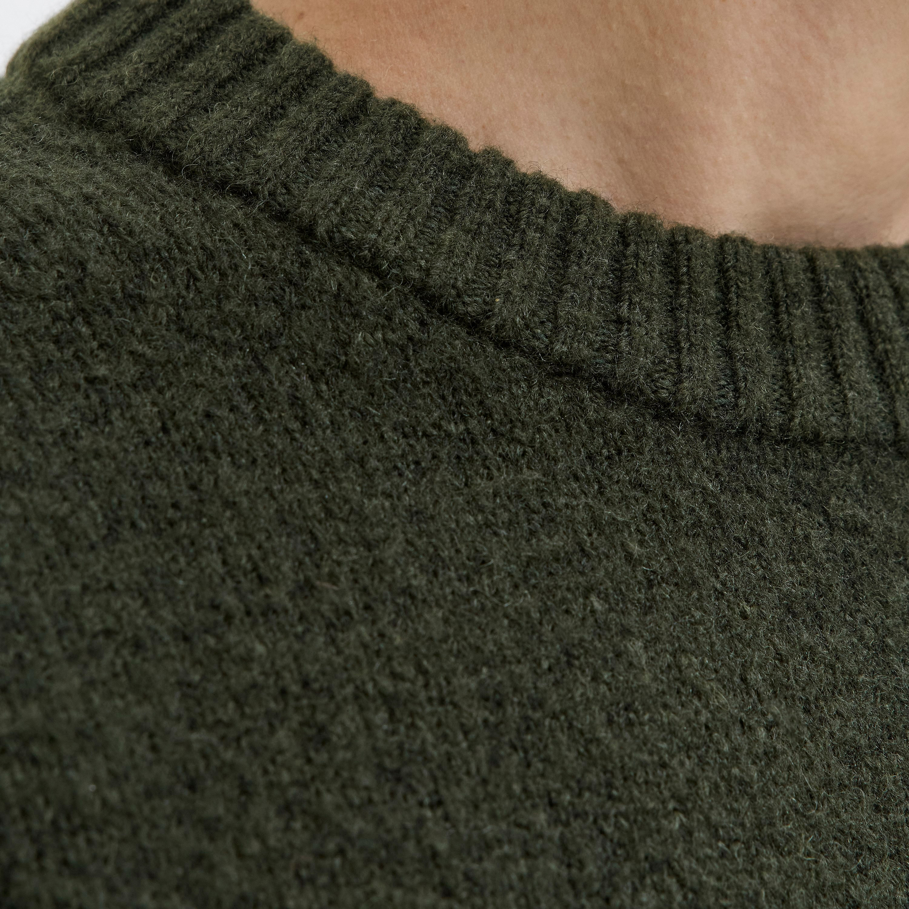 كنزة صوفية (بلوفر) رجالية جاك آند جونز محبوكة بياقة مستديرة وأكمام طويلة-men-clothing-sweatersandpullovers-image-7