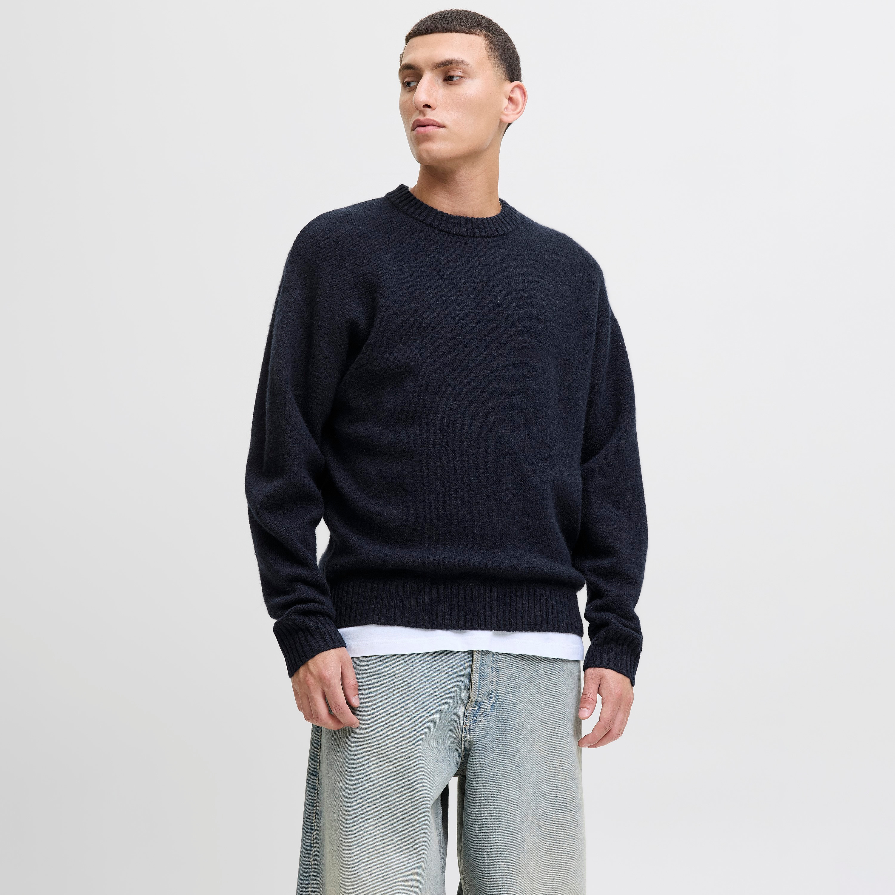كنزة صوفية (بلوفر) رجالية جاك آند جونز محبوكة بياقة مستديرة وأكمام طويلة-men-clothing-sweatersandpullovers-image-9