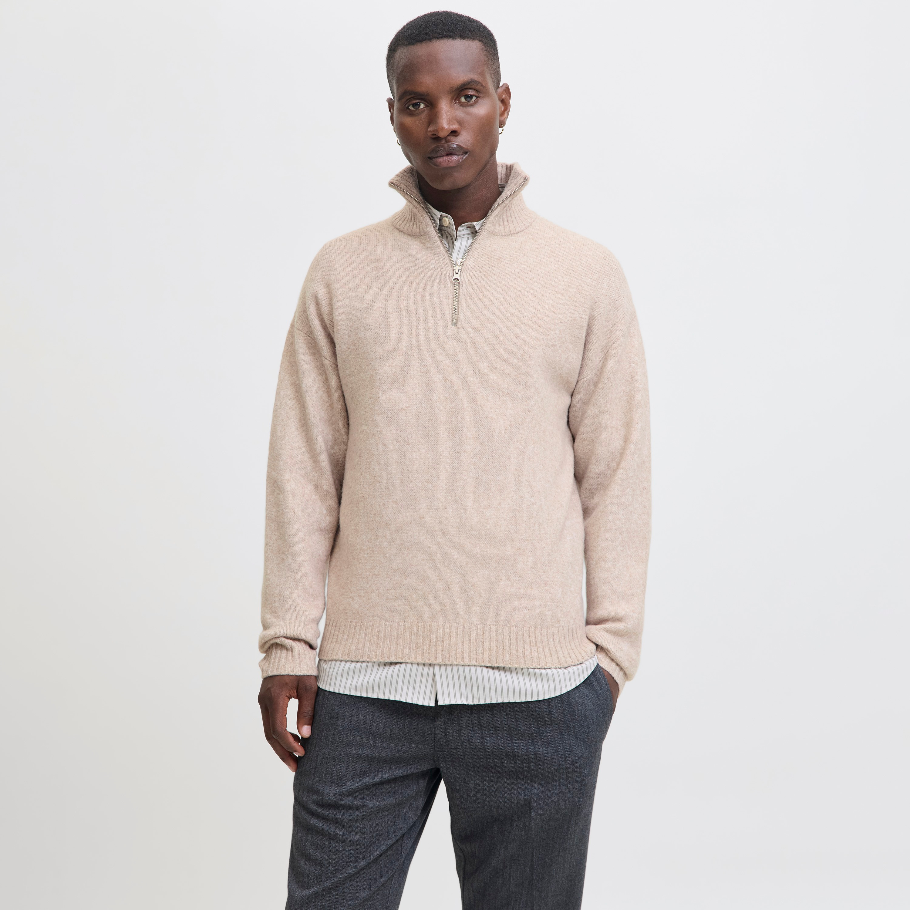 كنزة صوفية (بلوفر) رجالية جاك آند جونز محبوكة بياقة عالية ونصف سحاب-men-clothing-sweatersandpullovers-image-1