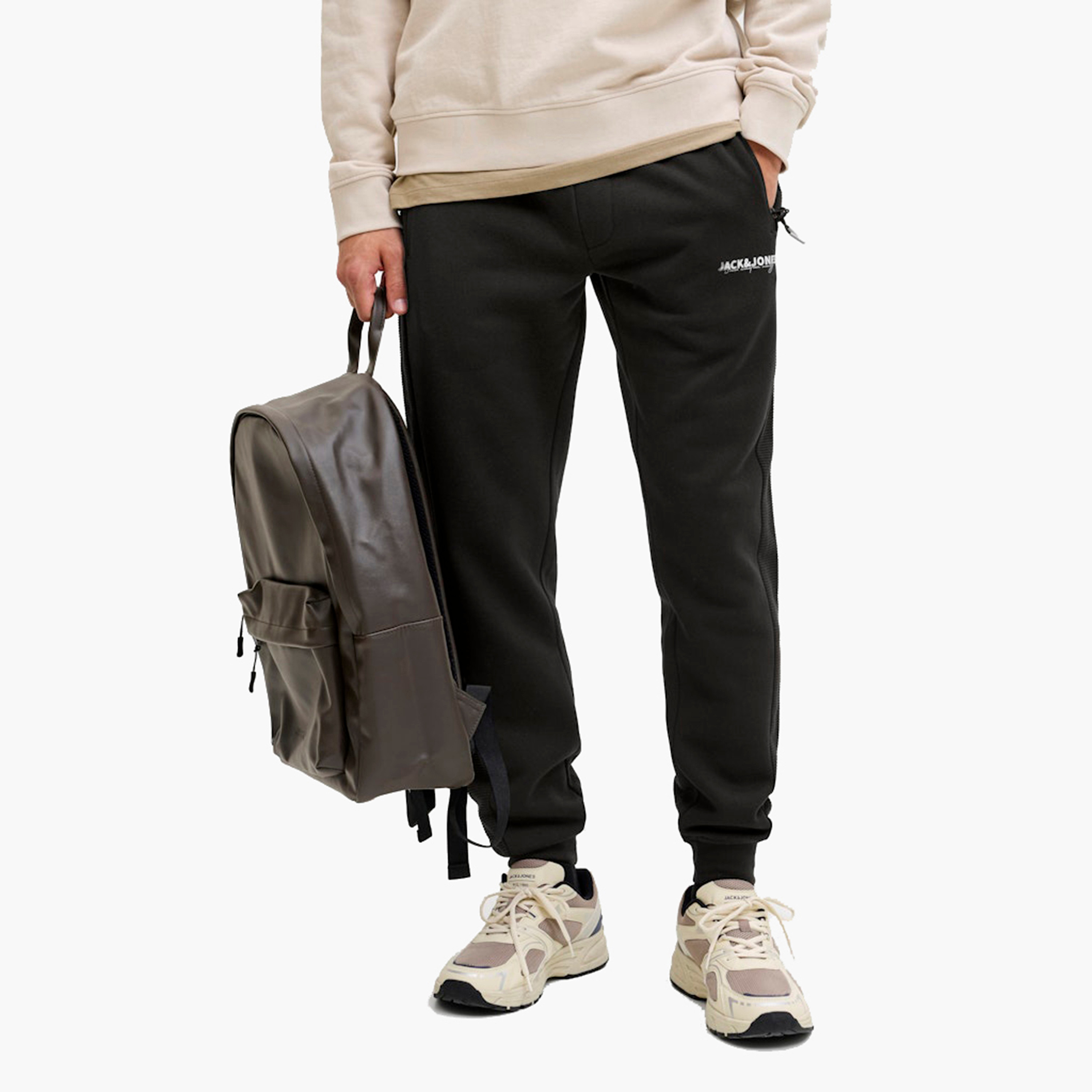 بنطلون رياضي (جوغر) رجالي جاك آند جونز سادة برباط شد وخصر متوسط الارتفاع-men-clothing-bottoms-joggers-image-1