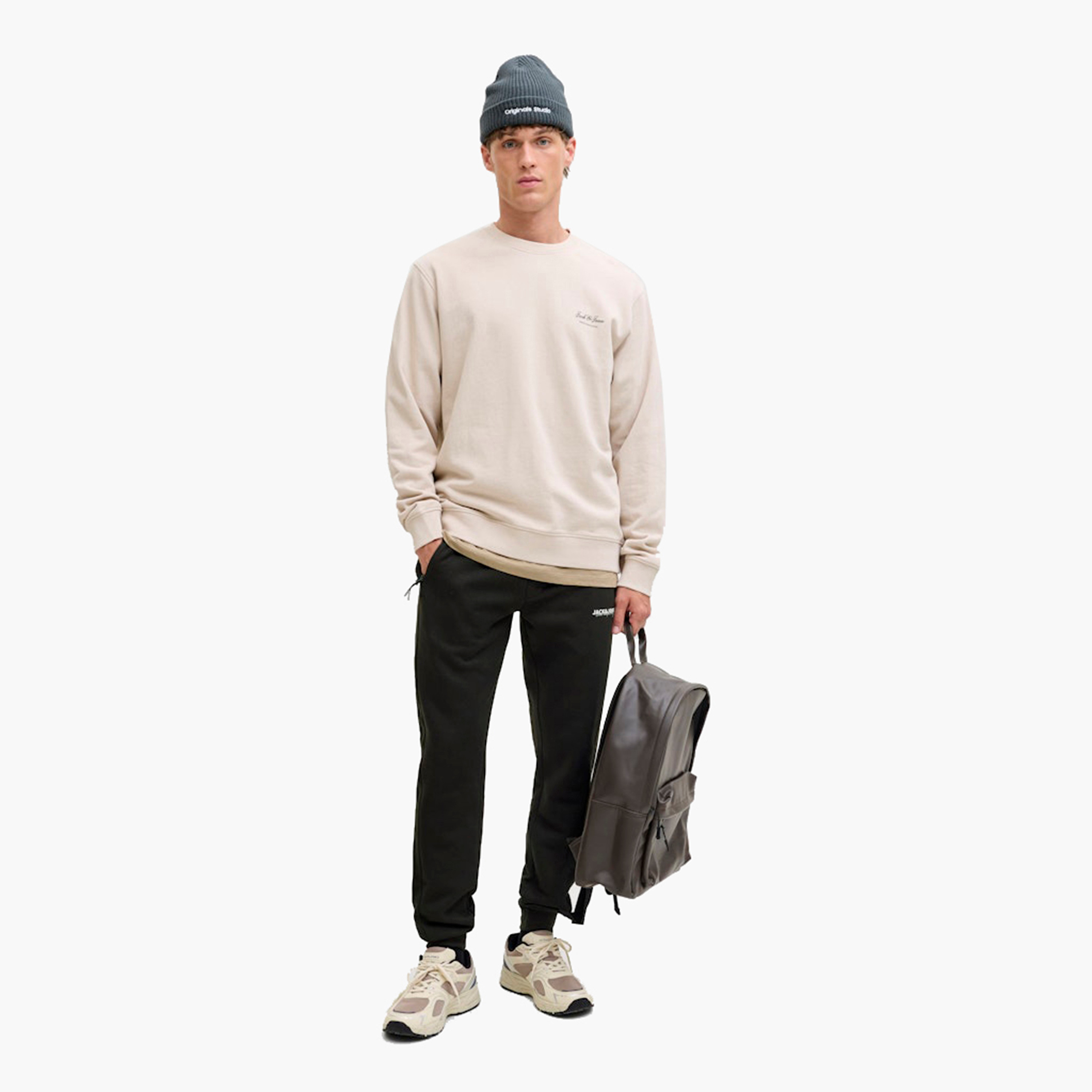 بنطلون رياضي (جوغر) رجالي جاك آند جونز سادة برباط شد وخصر متوسط الارتفاع-men-clothing-bottoms-joggers-image-2
