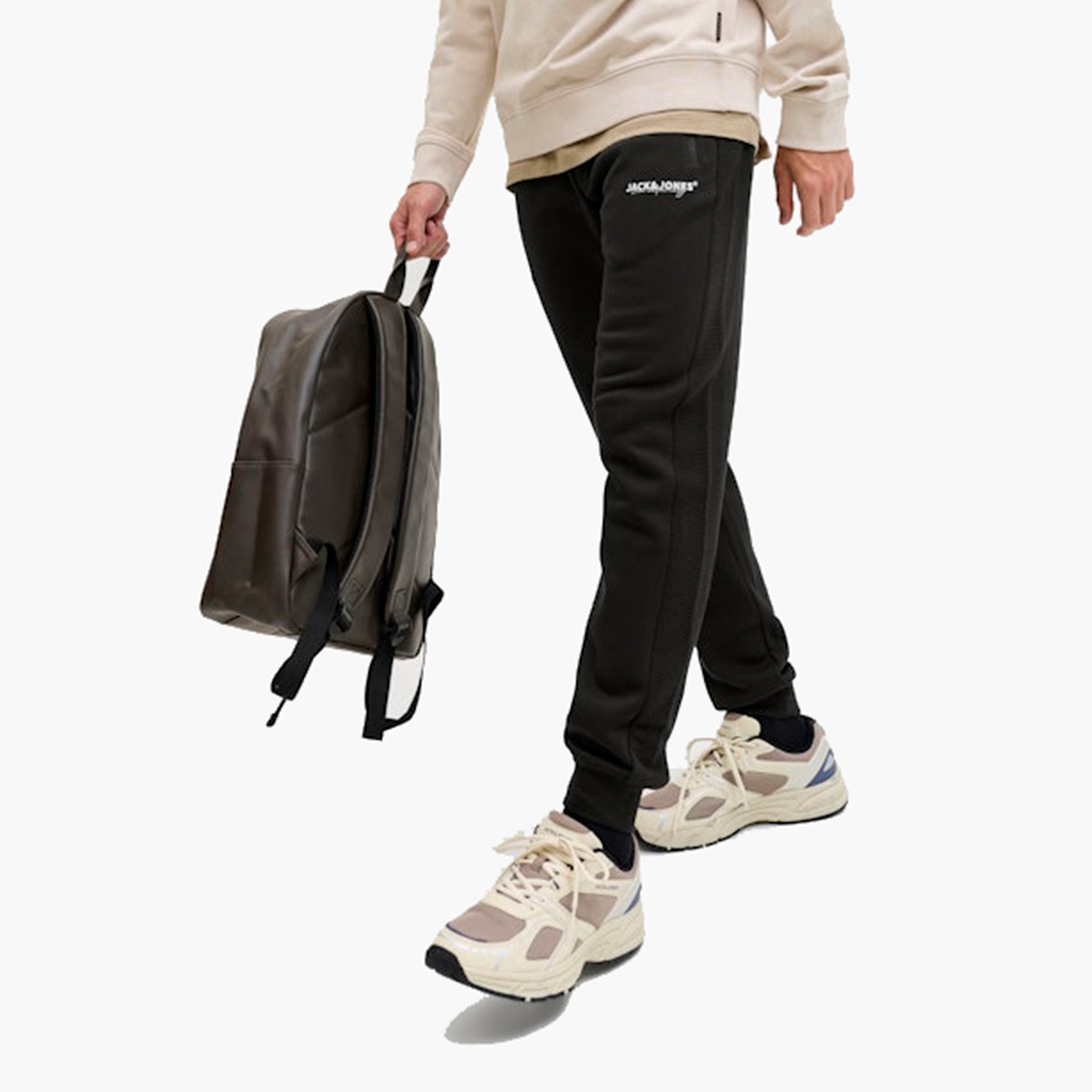 بنطلون رياضي (جوغر) رجالي جاك آند جونز سادة برباط شد وخصر متوسط الارتفاع-men-clothing-bottoms-joggers-image-5