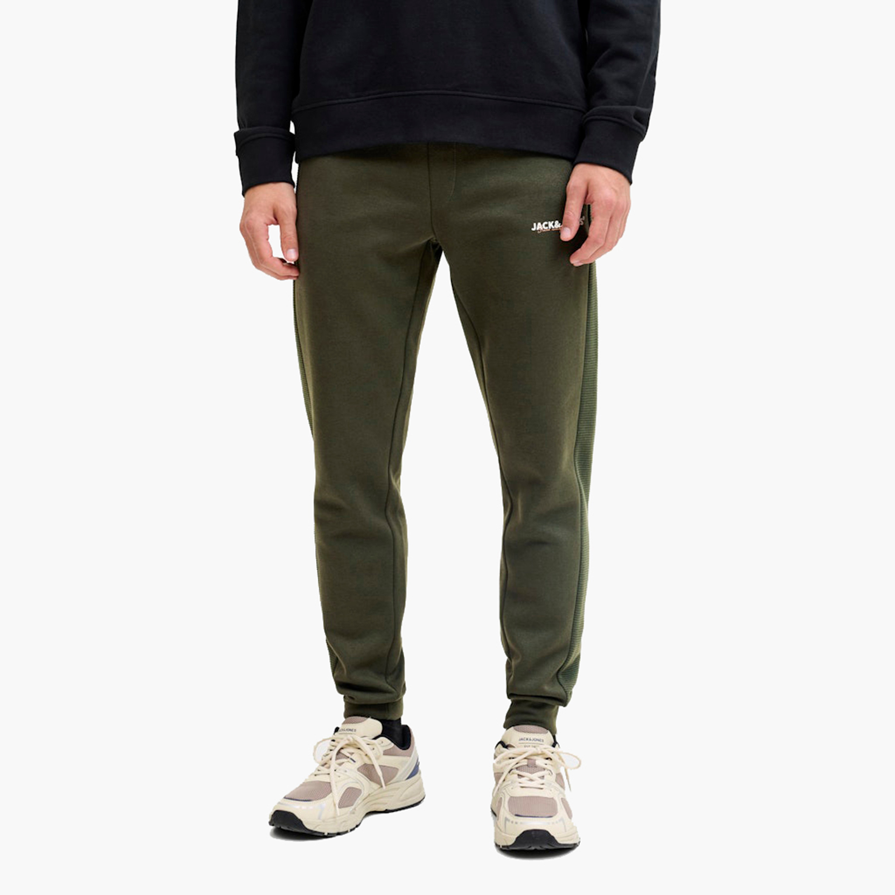 بنطلون رياضي (جوغر) رجالي جاك آند جونز سادة برباط شد وخصر متوسط الارتفاع-men-clothing-bottoms-joggers-image-6