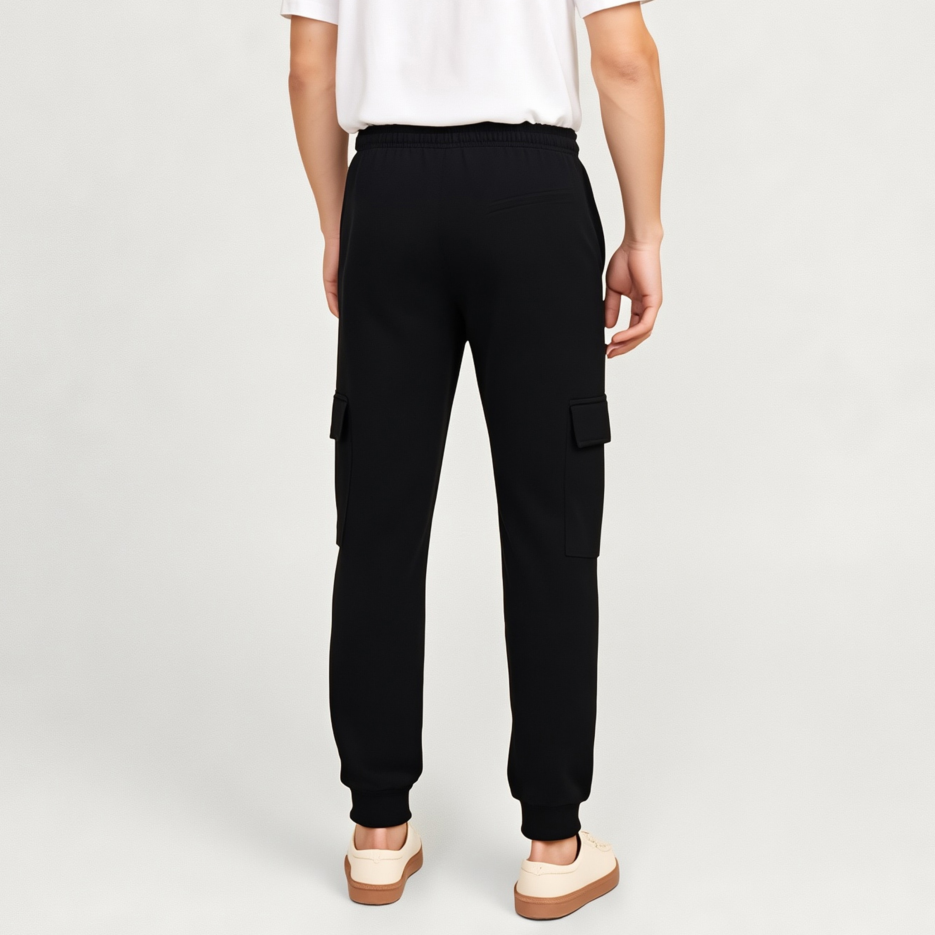 بنطلون رياضي رجالي سادة بخصر متوسط الارتفاع ورباط سحب من جاك ان جونز-men-clothing-bottoms-joggers-image-4