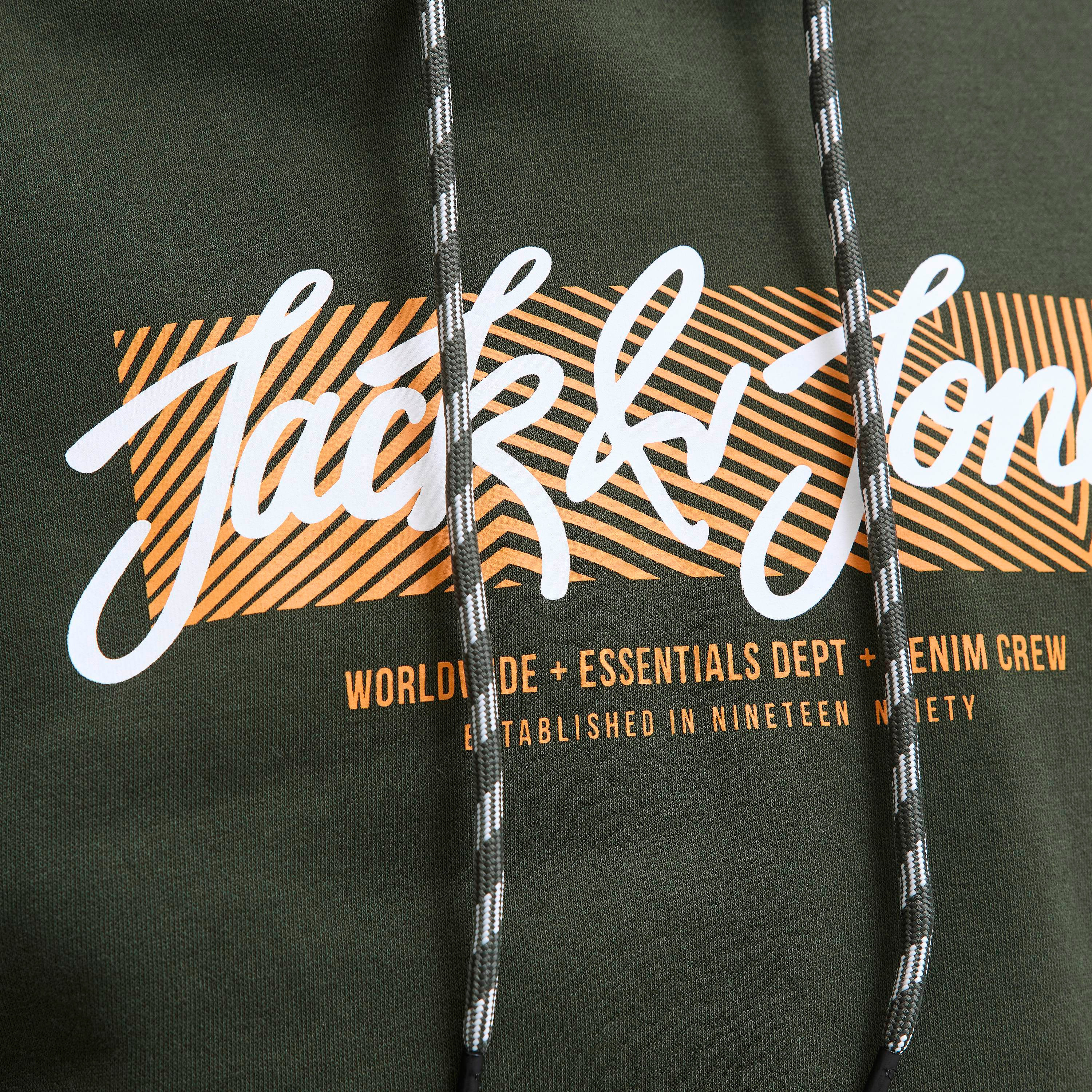 هودي رجالي مطبوع بأكمام طويلة من جاك اند جونز-men-winterwear-hoodiesandsweatshirts-image-2