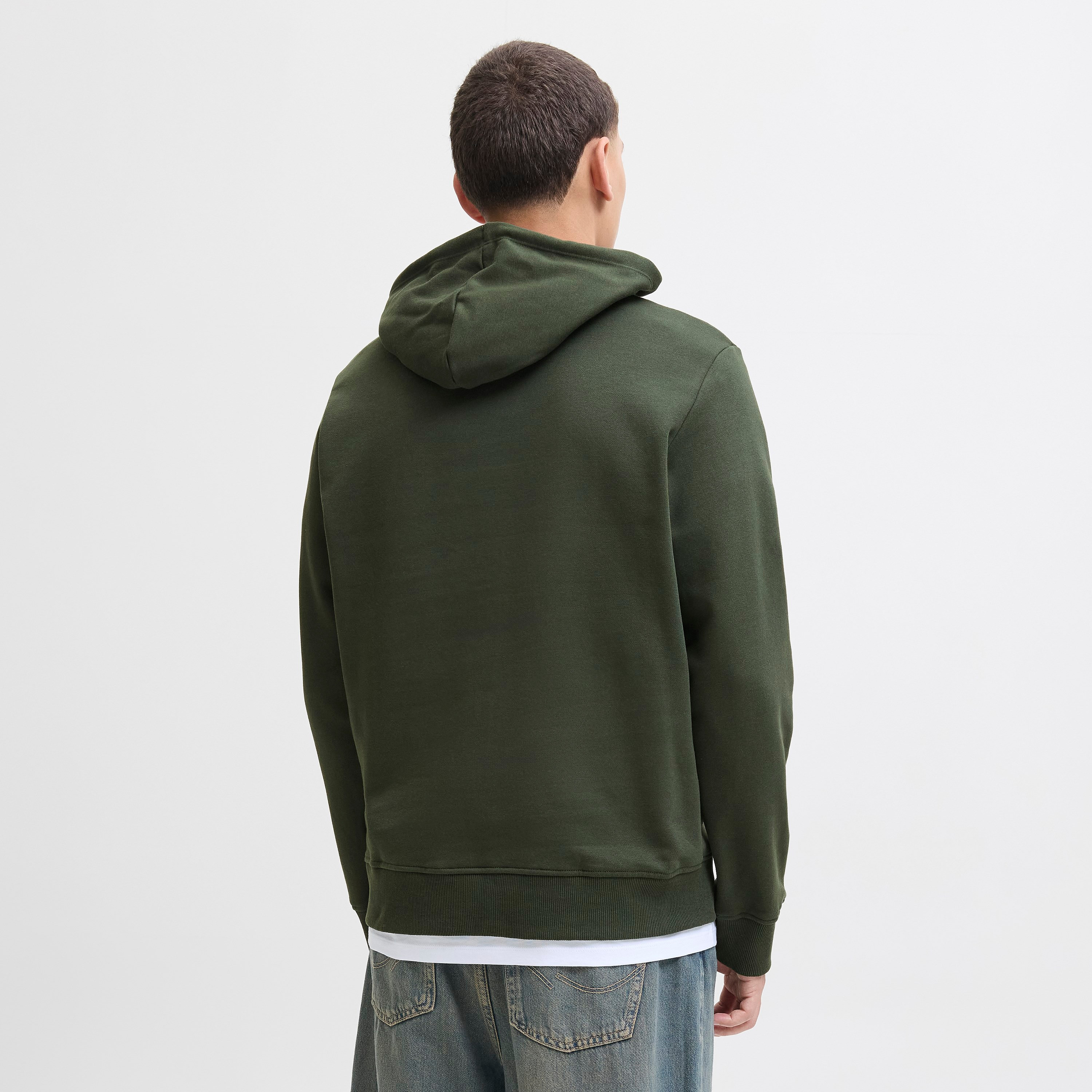 هودي رجالي مطبوع بأكمام طويلة من جاك اند جونز-men-winterwear-hoodiesandsweatshirts-image-1