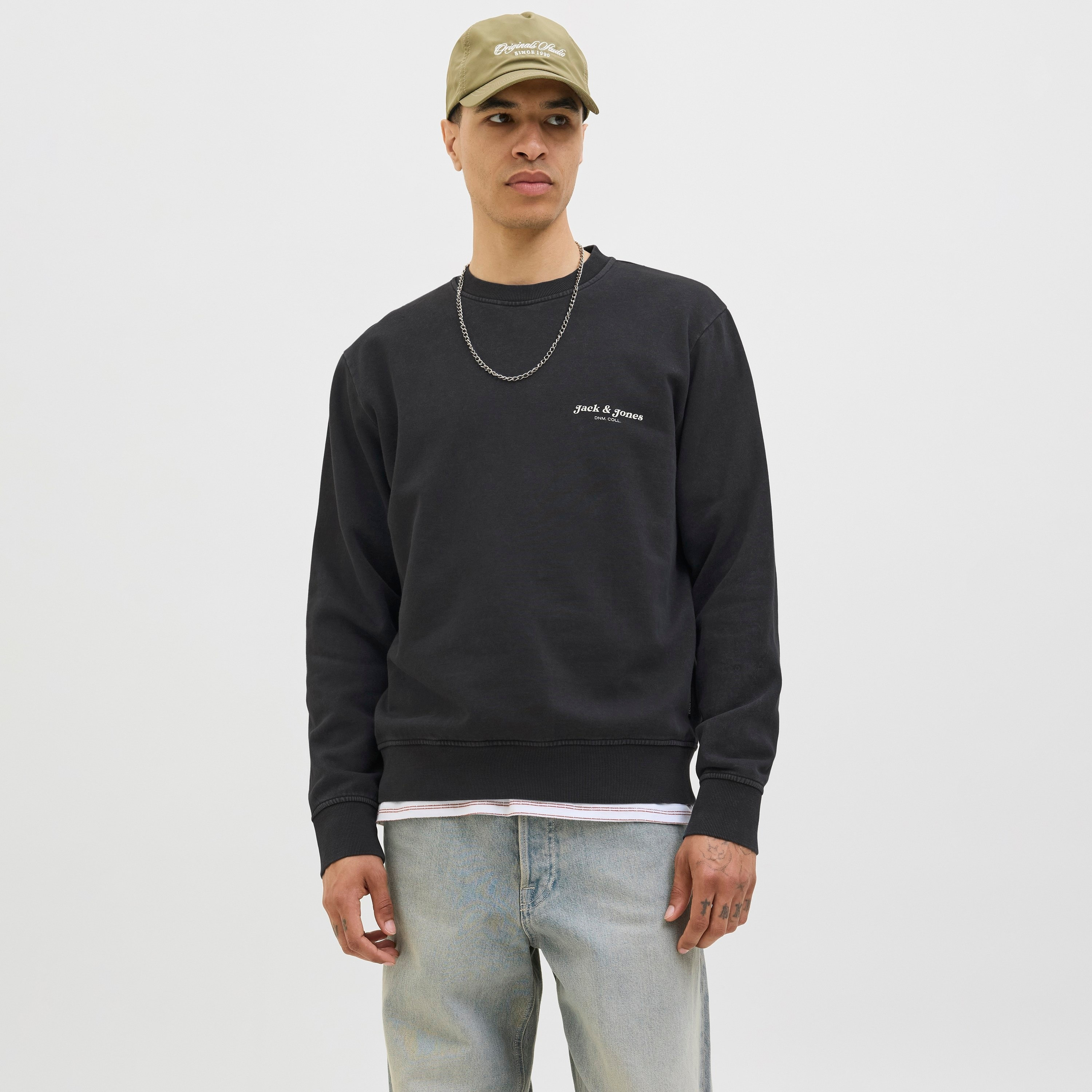 كنزة صوفية رجالية سادة بياقة دائرية وأكمام طويلة من جاك ان جونز-men-winterwear-hoodiesandsweatshirts-image-9