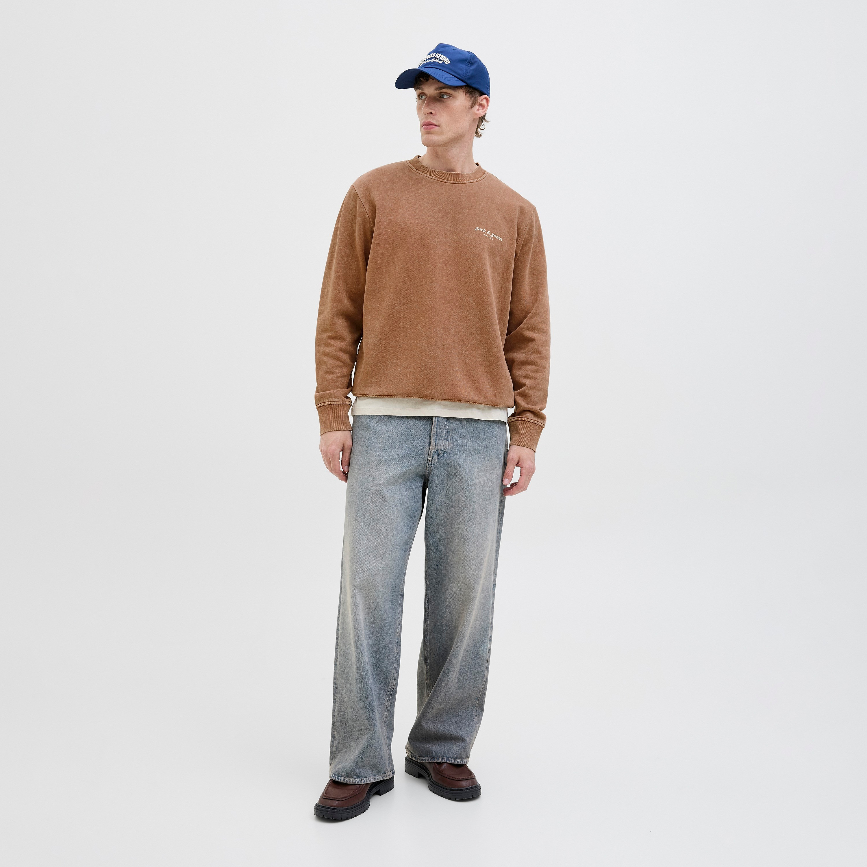 كنزة صوفية رجالية سادة بياقة دائرية وأكمام طويلة من جاك ان جونز-men-winterwear-hoodiesandsweatshirts-image-6