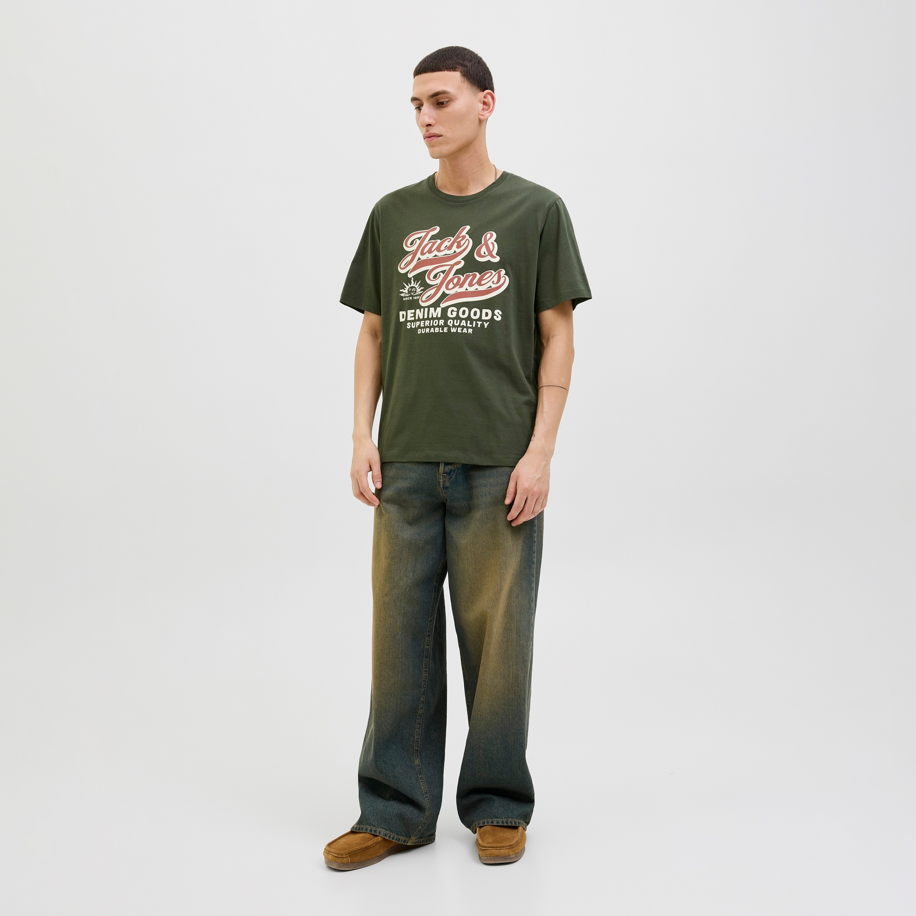 تيشيرت رجالي مطبوع برسومات بياقة دائرية وأكمام قصيرة من جاك ان جونز-men-clothing-tshirtsandpolos-tshirts-image-26