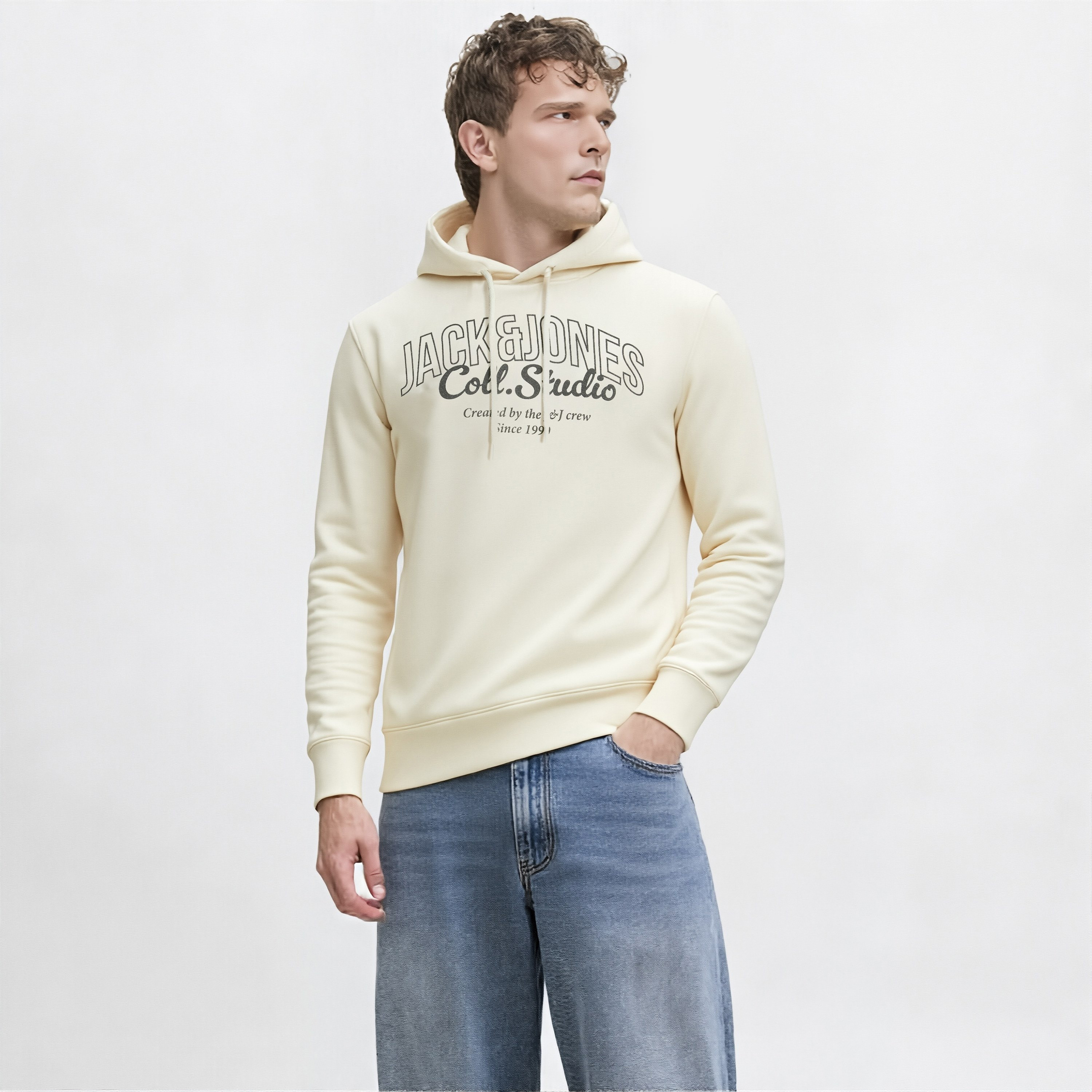 سويتشيرت رجالي بأكمام طويلة وقلنسوة بطبعة كتابة بلص من جاك اند جونز-men-winterwear-hoodiesandsweatshirts-image-4