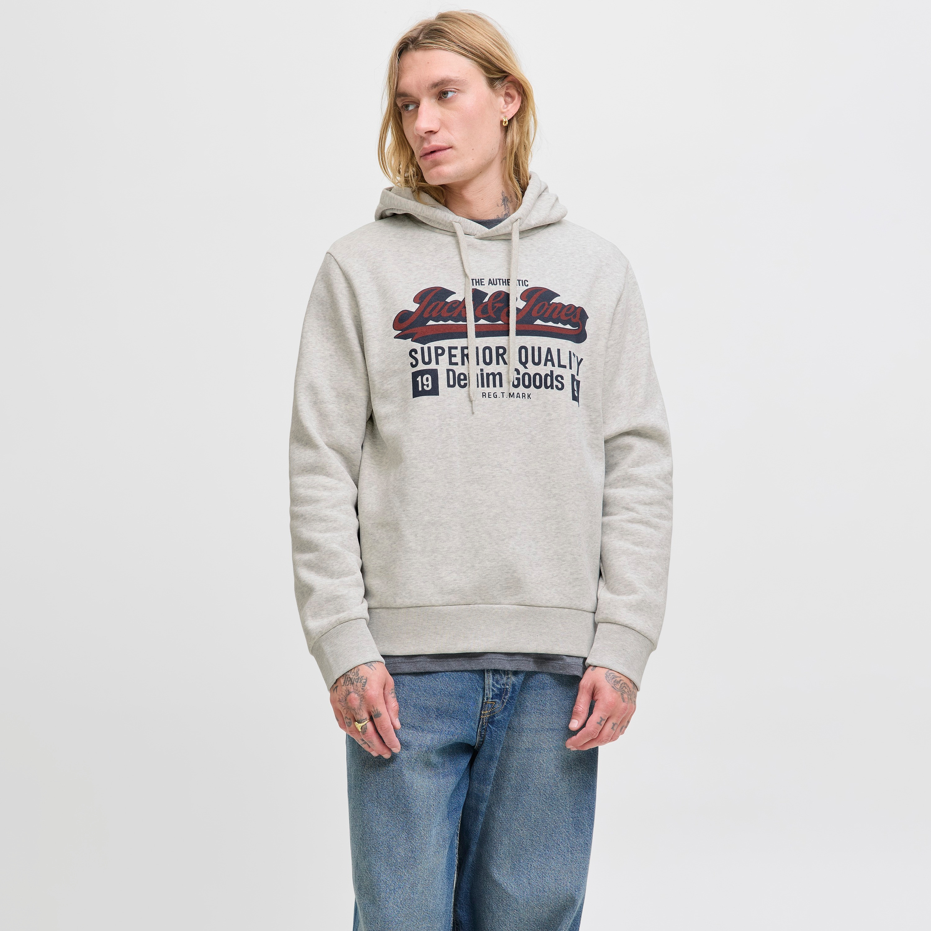 كنزة صوفية رجالية مطبوعة برسومات بقلنسوة وأكمام طويلة من جاك ان جونز-men-winterwear-hoodiesandsweatshirts-image-9