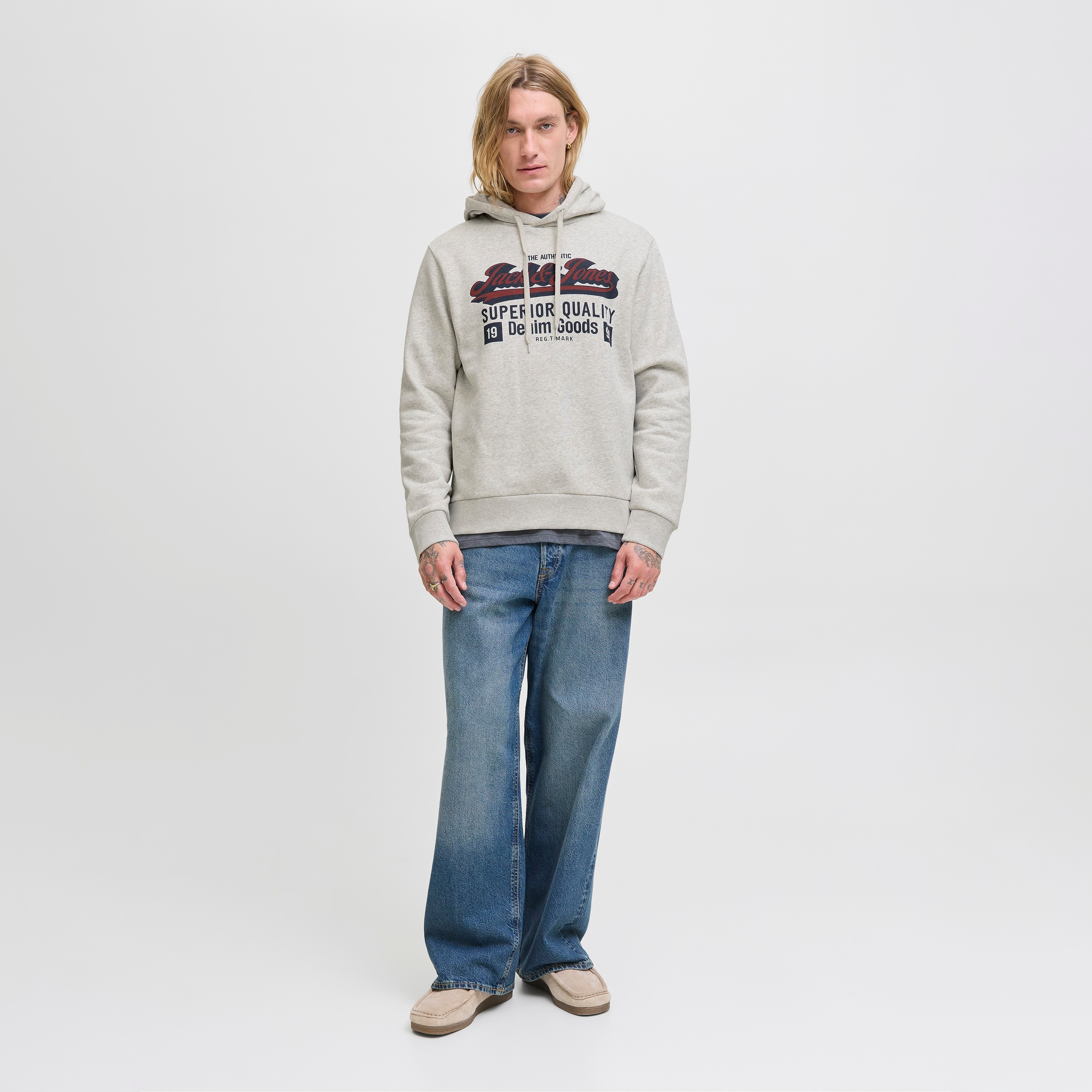 كنزة صوفية رجالية مطبوعة برسومات بقلنسوة وأكمام طويلة من جاك ان جونز-men-winterwear-hoodiesandsweatshirts-image-10