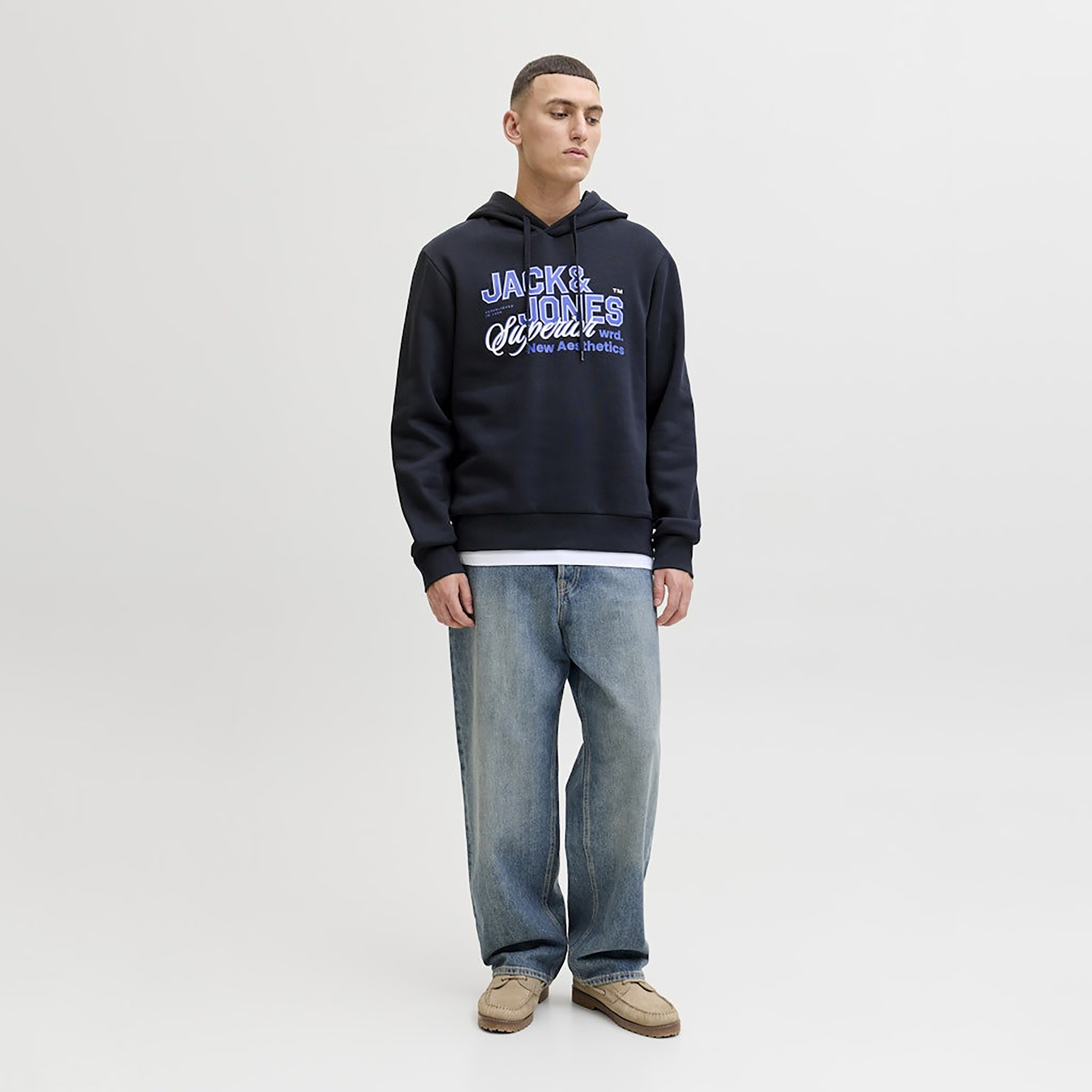 كنزة صوفية رجالية مطبوعة برسومات بقلنسوة وأكمام طويلة من جاك ان جونز-men-winterwear-hoodiesandsweatshirts-image-14