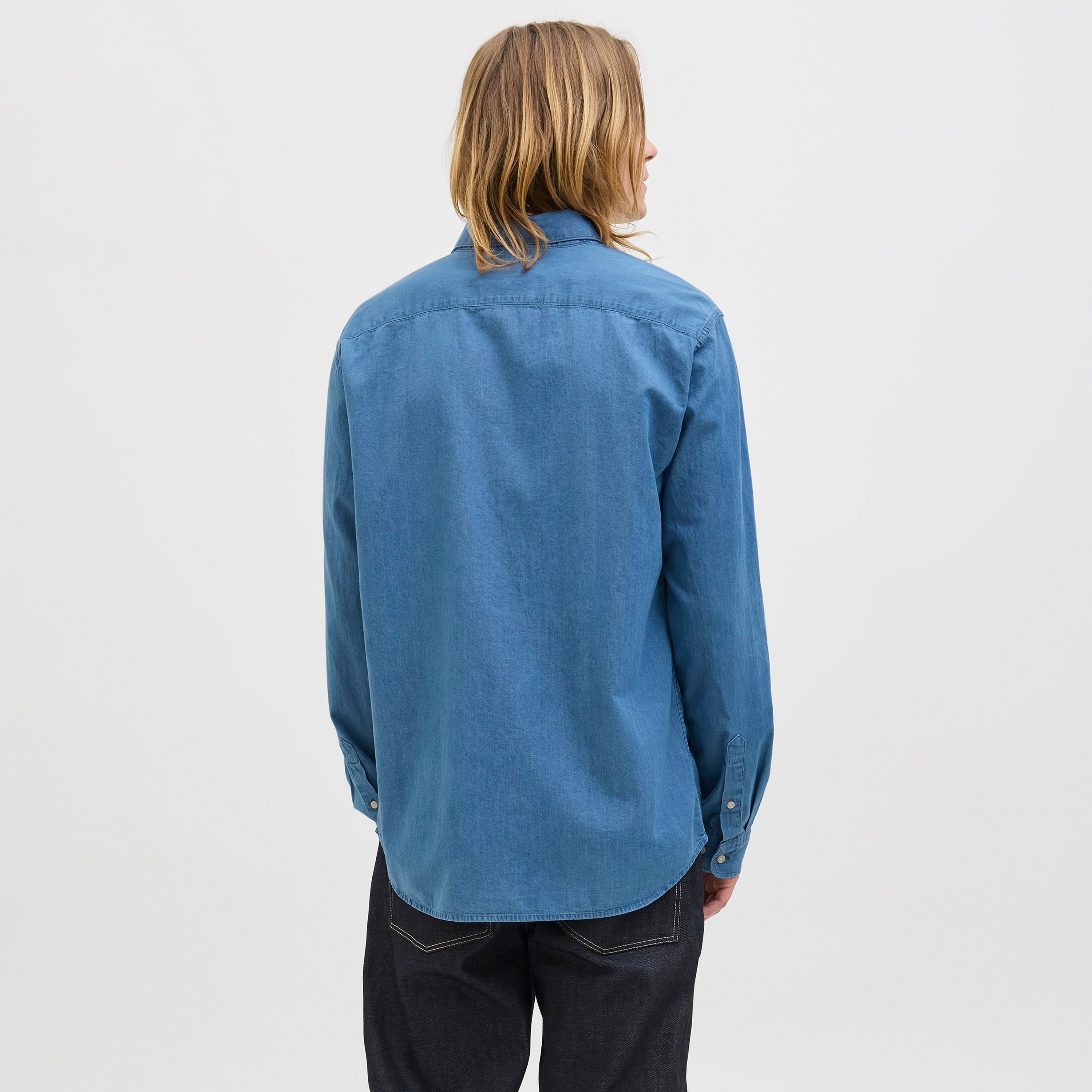 قميص رجالي بقصّة عادية وياقة وأزرار وأكمام طويلة من جاك آند جونز-men-clothing-shirts-image-8