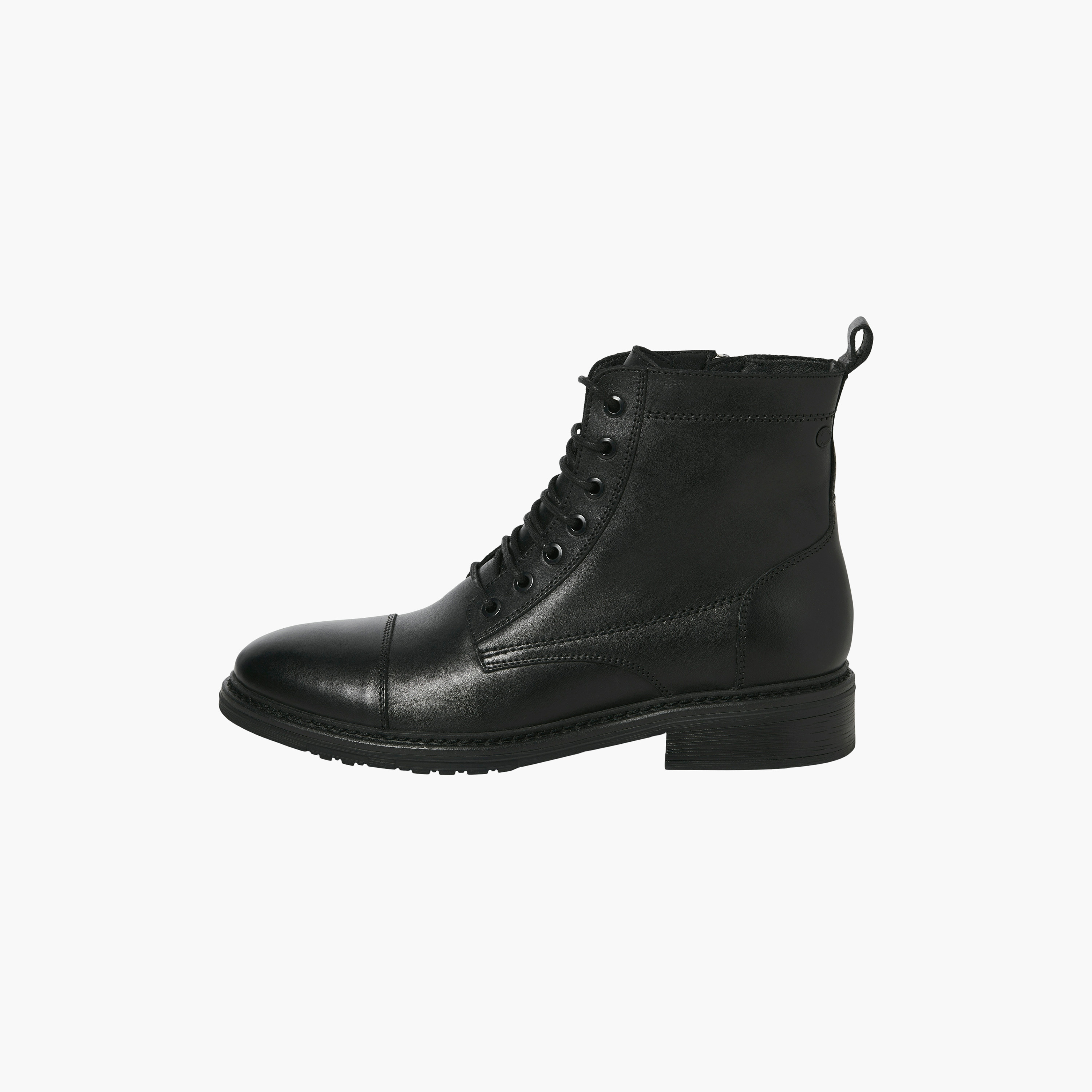 حذاء بوت رجالي برباط حتى الكاحل من جاك آند جونز | 12280227-men-shoes-boots-image-1