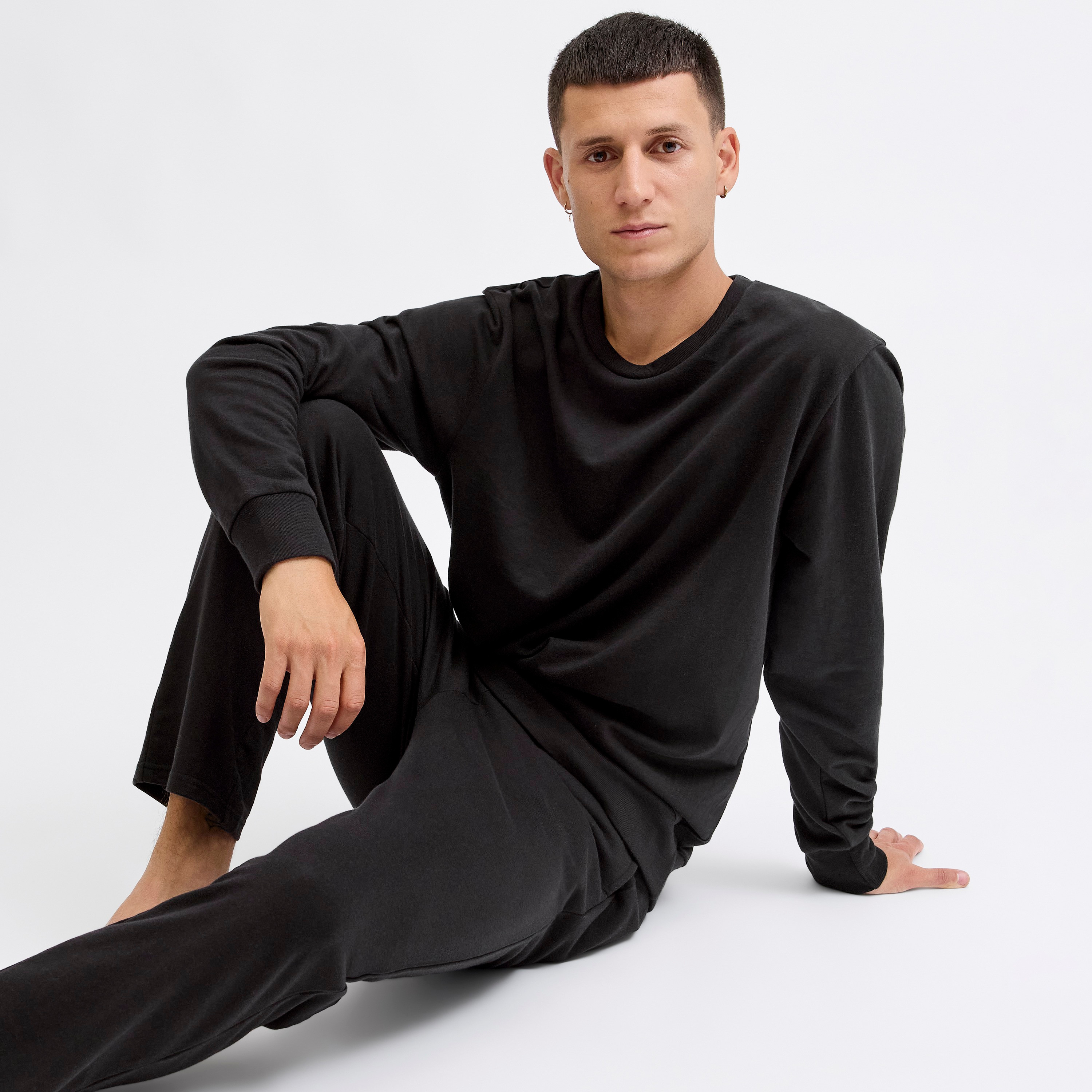 Jack & Jones Plain Crew Neck Men's T-Shirt and Pyjama Set-men-clothing-nightwear-sets-image-5