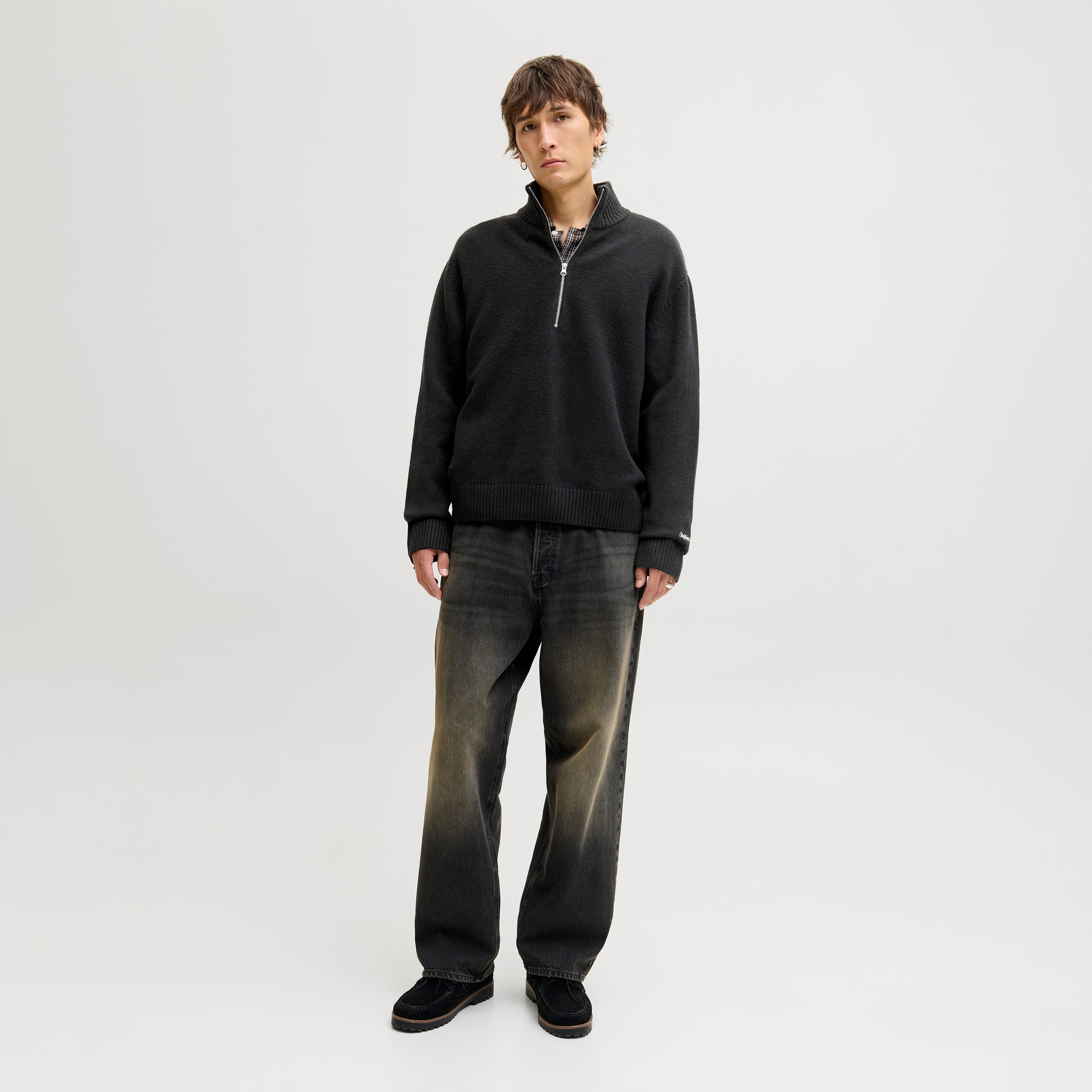 كنزة صوفية (بلوفر) رجالية جاك آند جونز محبوكة بياقة عالية ونصف سحاب-men-clothing-sweatersandpullovers-image-2