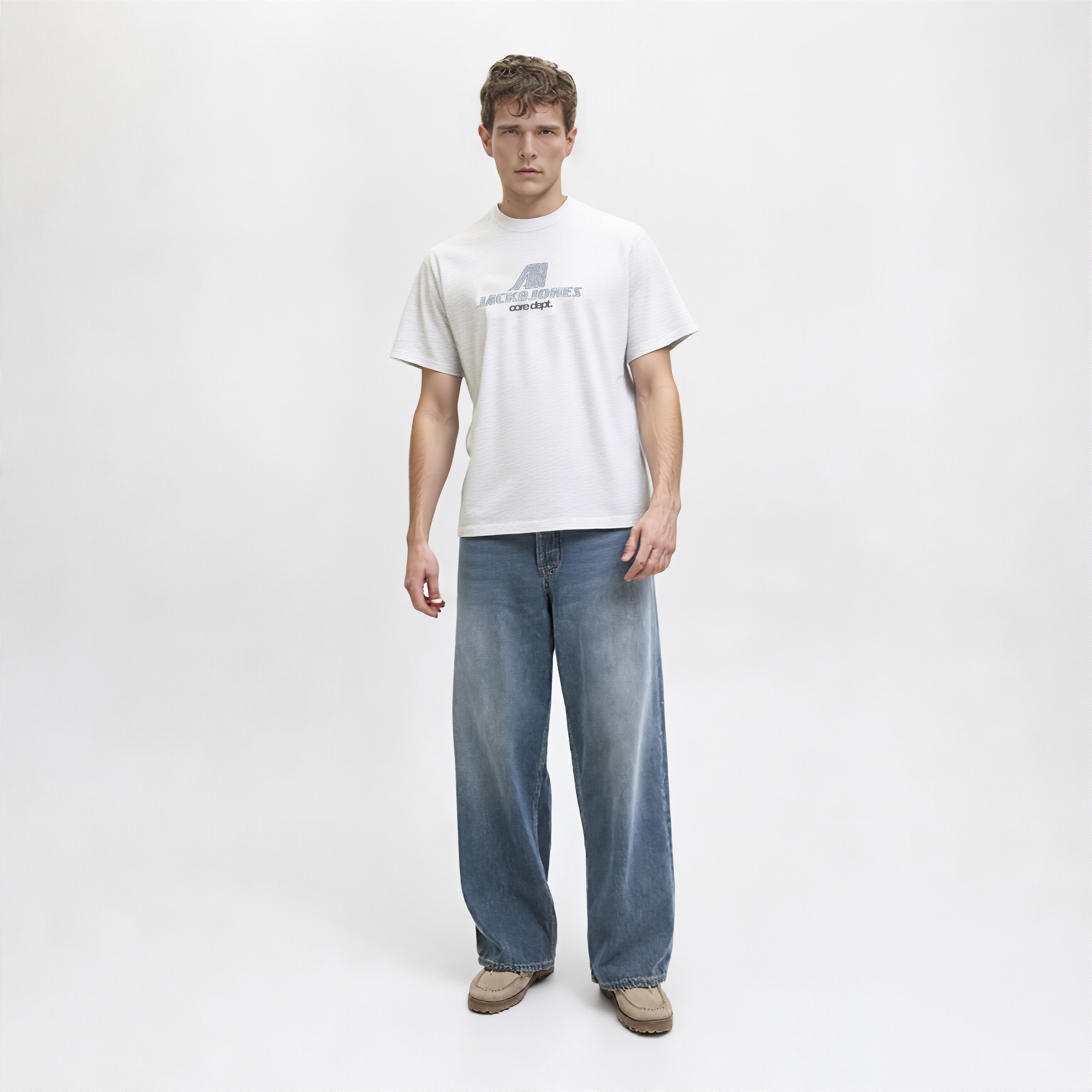 تيشيرت رجالي مطبوع برسومات بياقة دائرية وأكمام قصيرة من جاك ان جونز-men-clothing-tshirtsandpolos-tshirts-image-6
