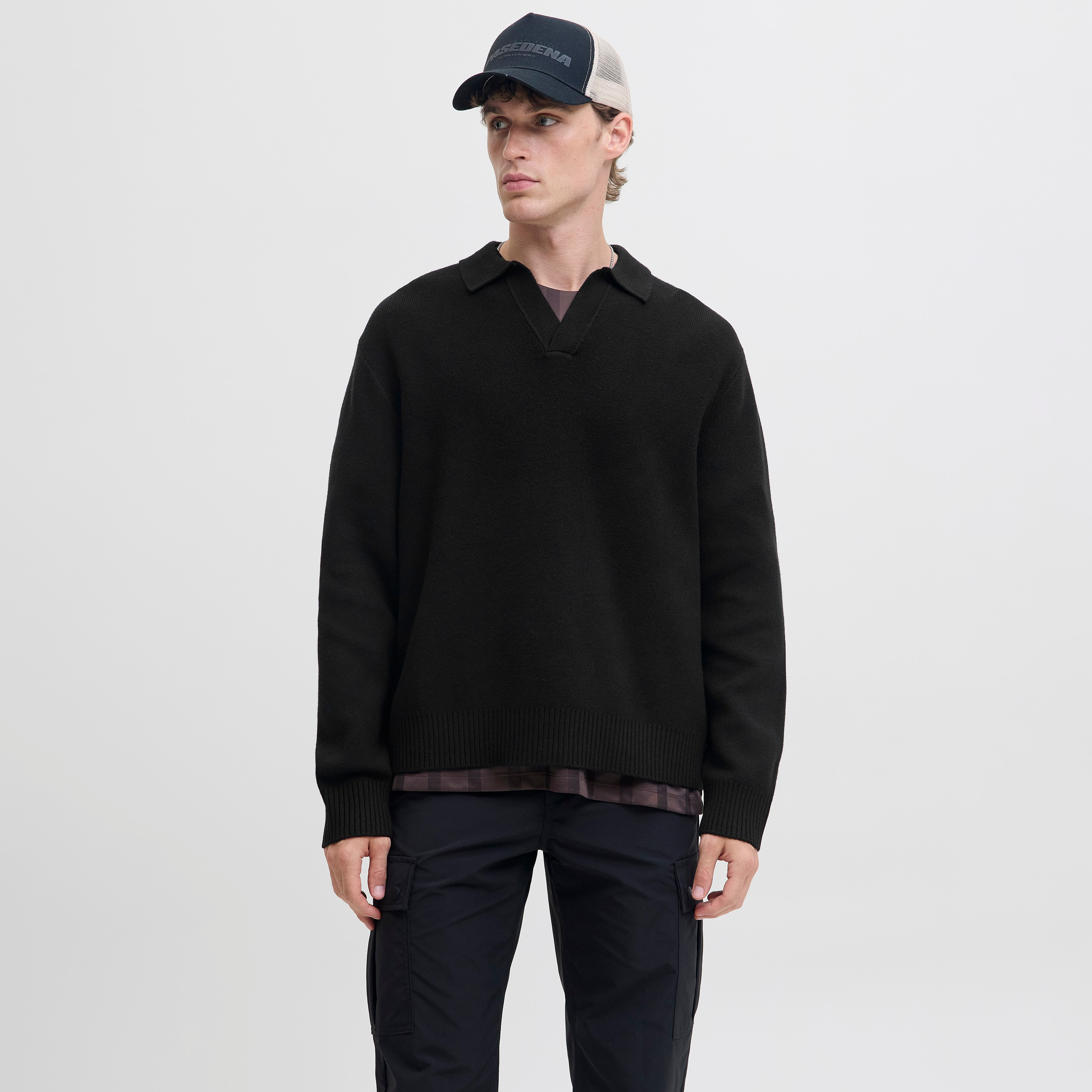 تيشيرت بولو رجالي جاك آند جونز محبوك بياقة جوني وأكمام طويلة-men-clothing-tshirtsandpolos-polos-image-4