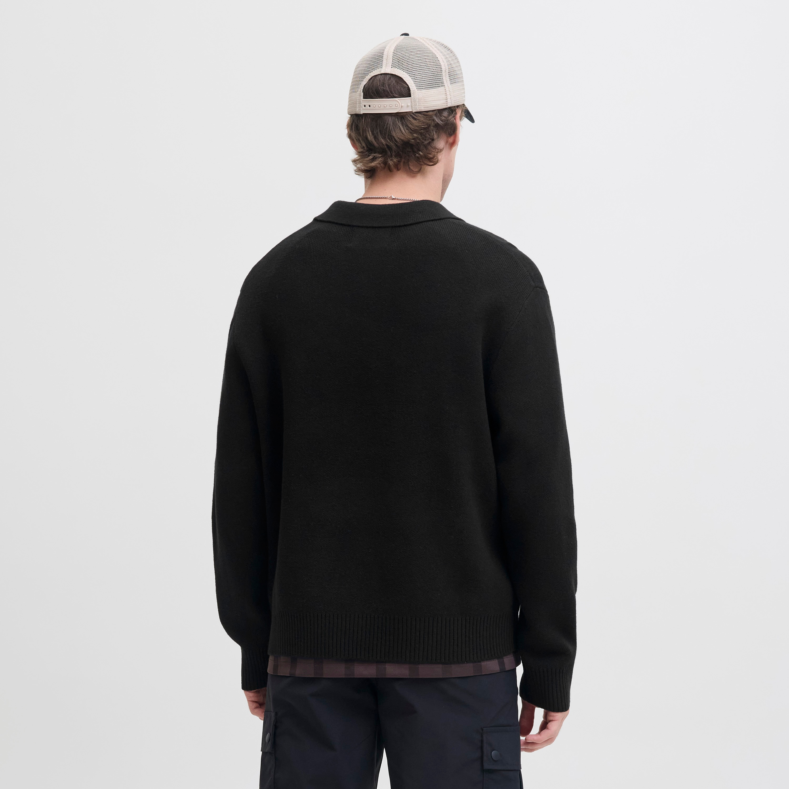 تيشيرت بولو رجالي جاك آند جونز محبوك بياقة جوني وأكمام طويلة-men-clothing-tshirtsandpolos-polos-image-1