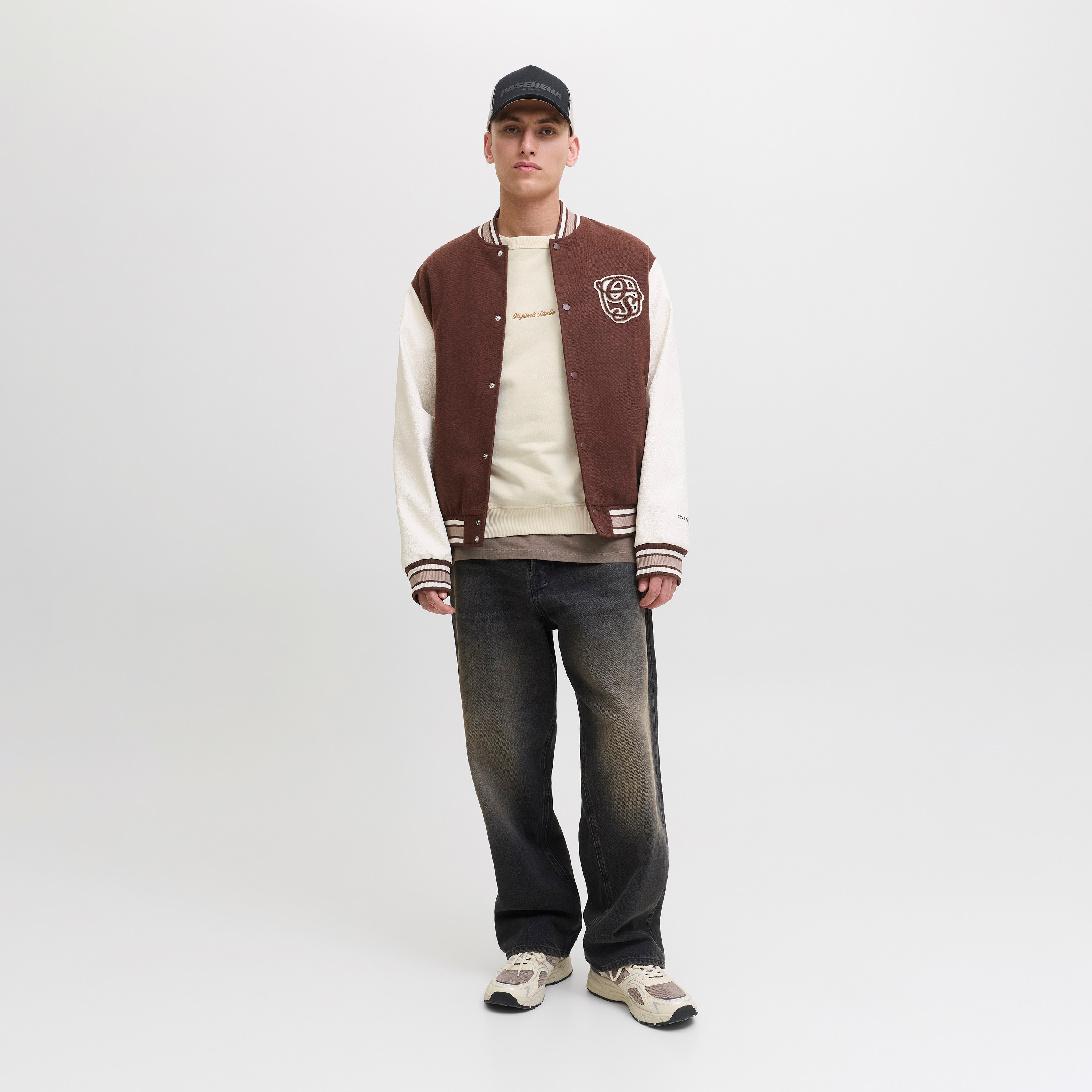 Jack & Jones Plain Crew Neck Long Sleeves Men's Sweatshirt-men-winterwear-hoodiesandsweatshirts-image-2