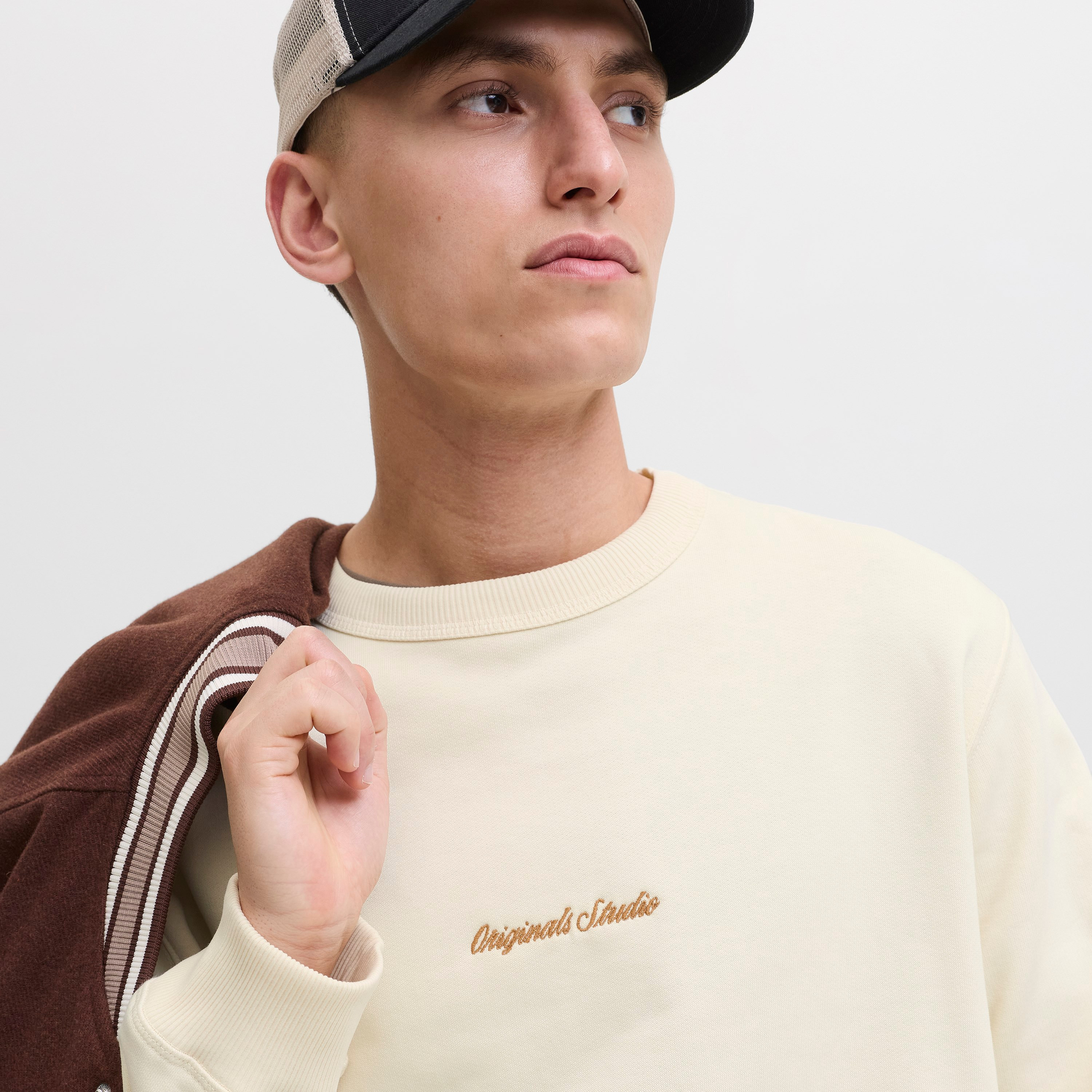 Jack & Jones Plain Crew Neck Long Sleeves Men's Sweatshirt-men-winterwear-hoodiesandsweatshirts-image-3