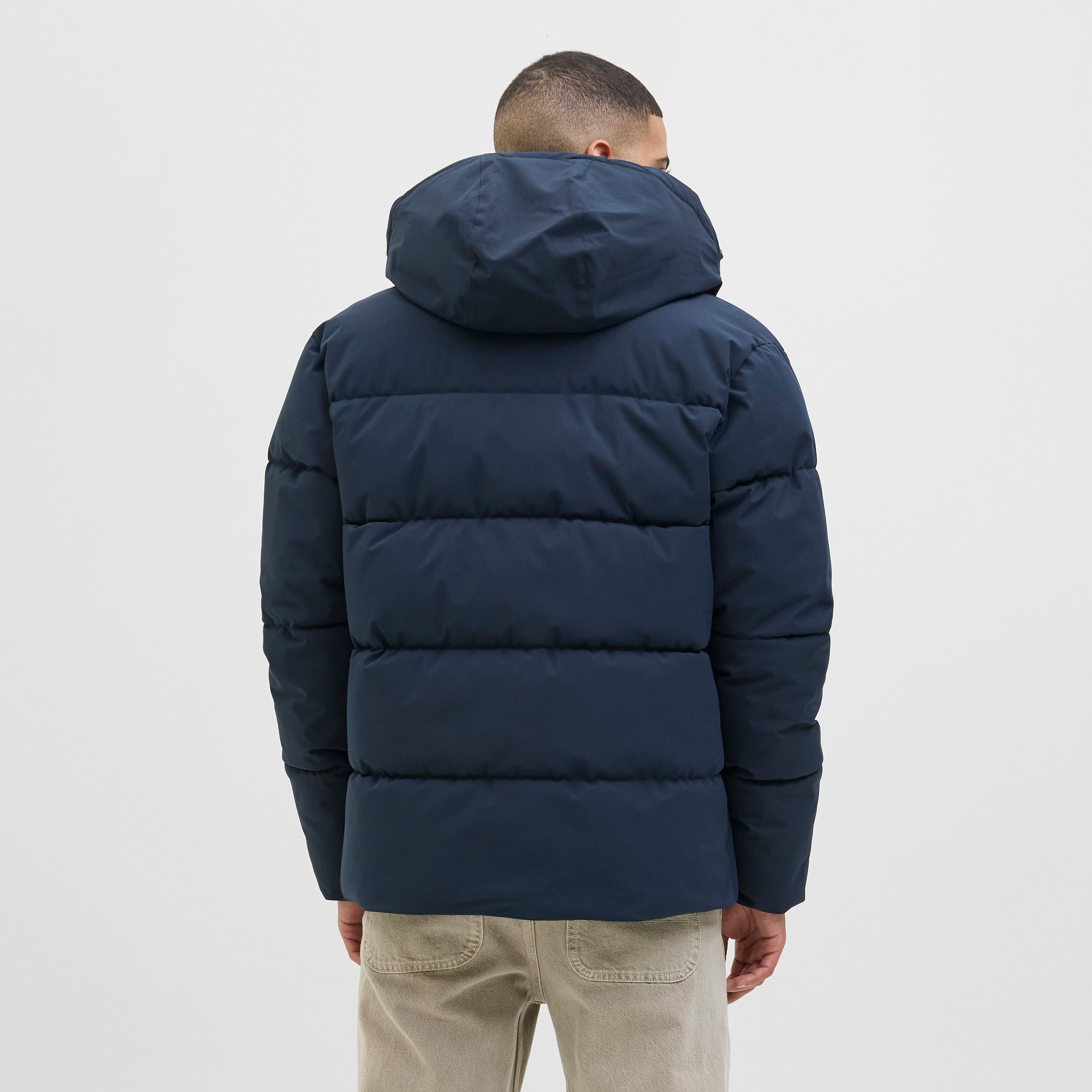 جاكيت منفوخ (بافر) رجالي جاك آند جونز سادة بغطاء رأس (هودي) وأكمام طويلة-men-clothing-jacketsandblazers-jackets-image-12
