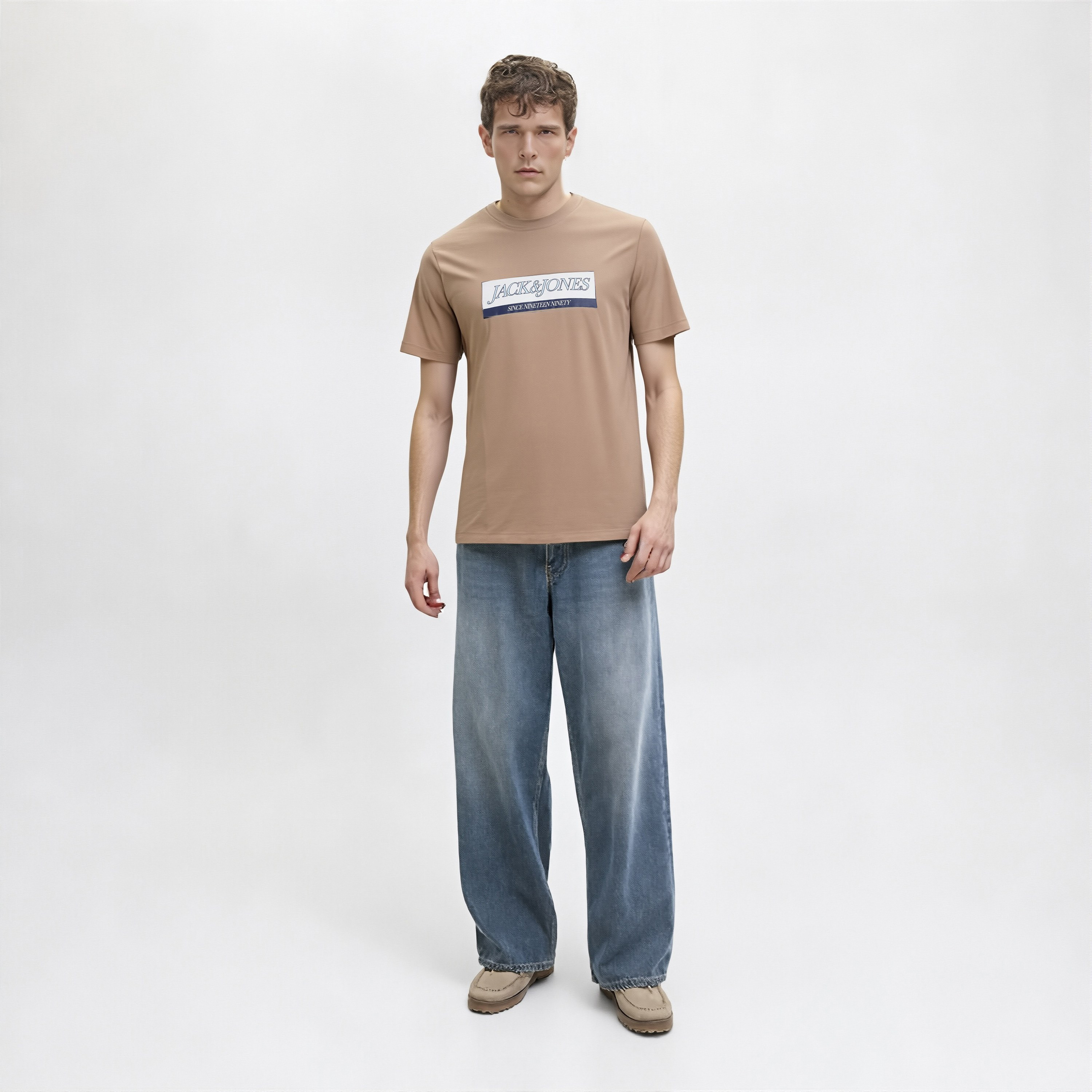 تيشيرت رجالي مطبوع برسومات بياقة دائرية وأكمام قصيرة من جاك ان جونز-men-clothing-tshirtsandpolos-tshirts-image-12