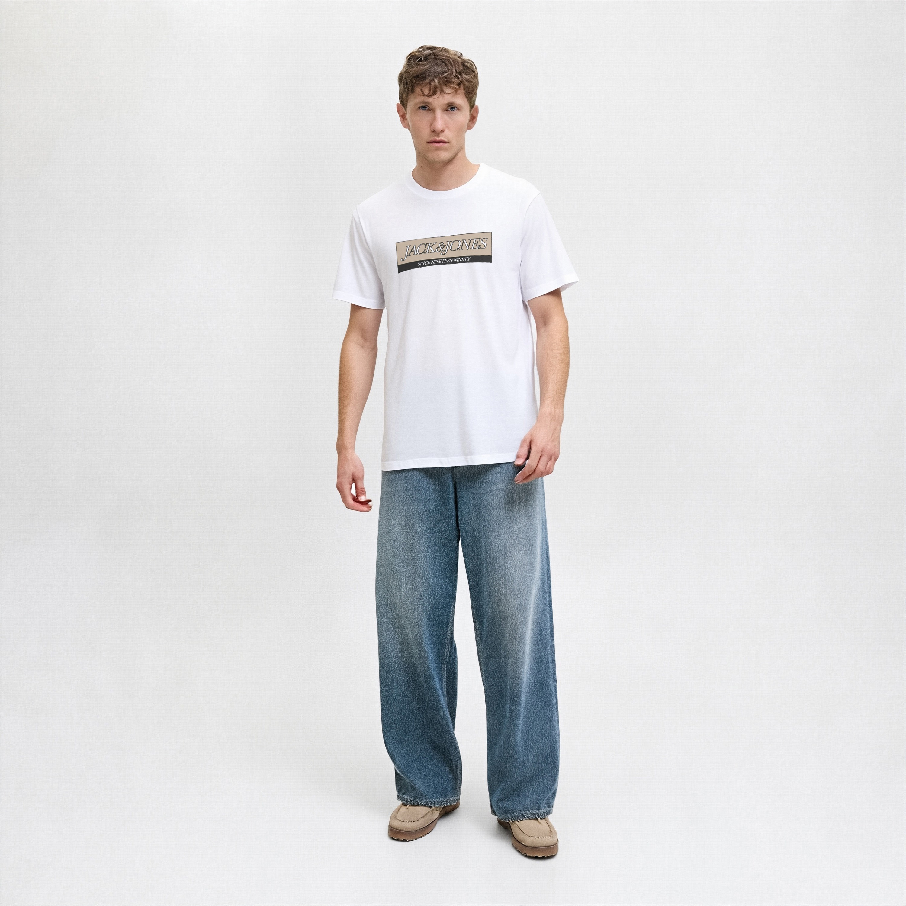 تيشيرت رجالي مطبوع برسومات بياقة دائرية وأكمام قصيرة من جاك ان جونز-men-clothing-tshirtsandpolos-tshirts-image-5