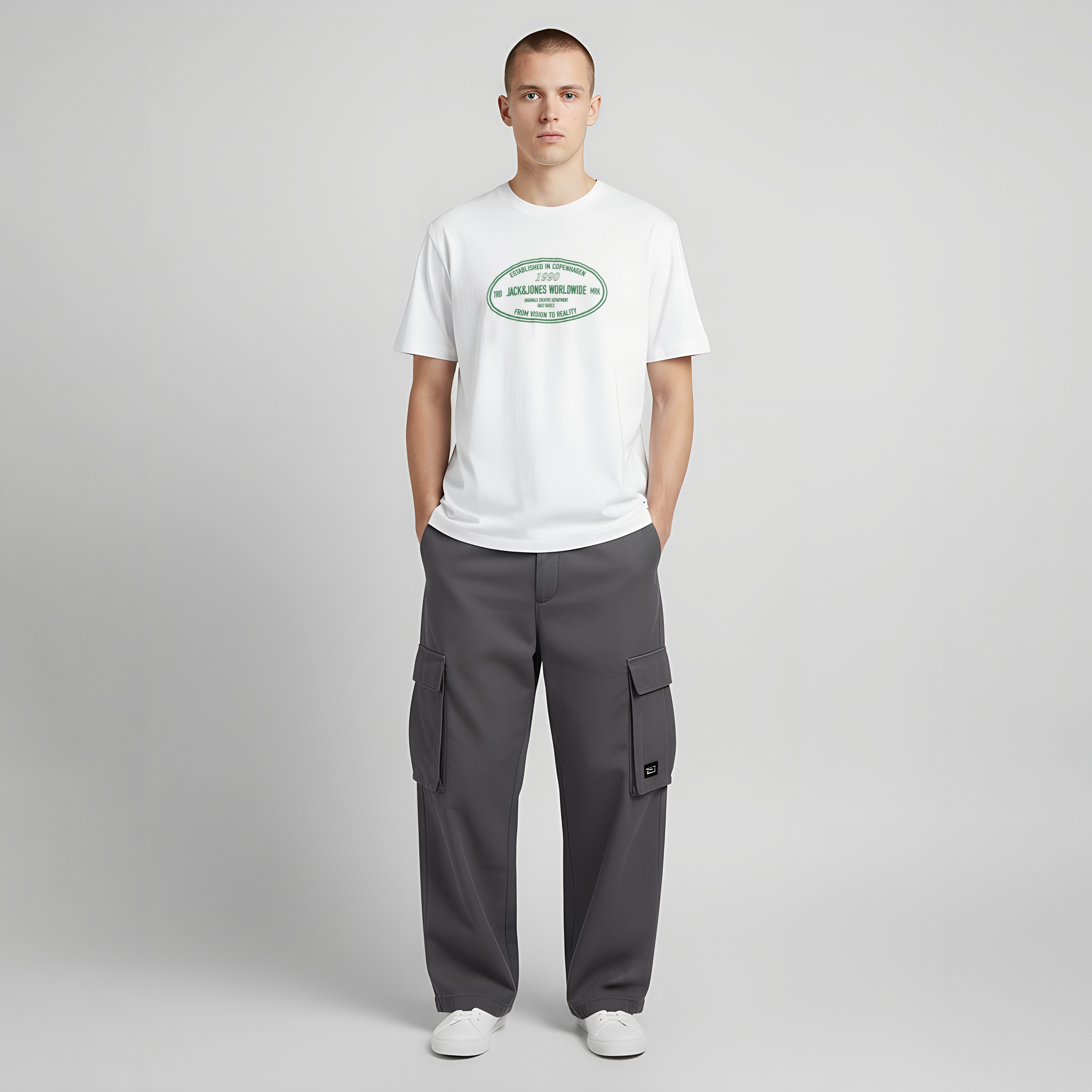 تي شيرت رجالي مطبوع بياقة دائرية وأكمام قصيرة من جاك اند جونز-men-clothing-tshirtsandpolos-tshirts-image-8