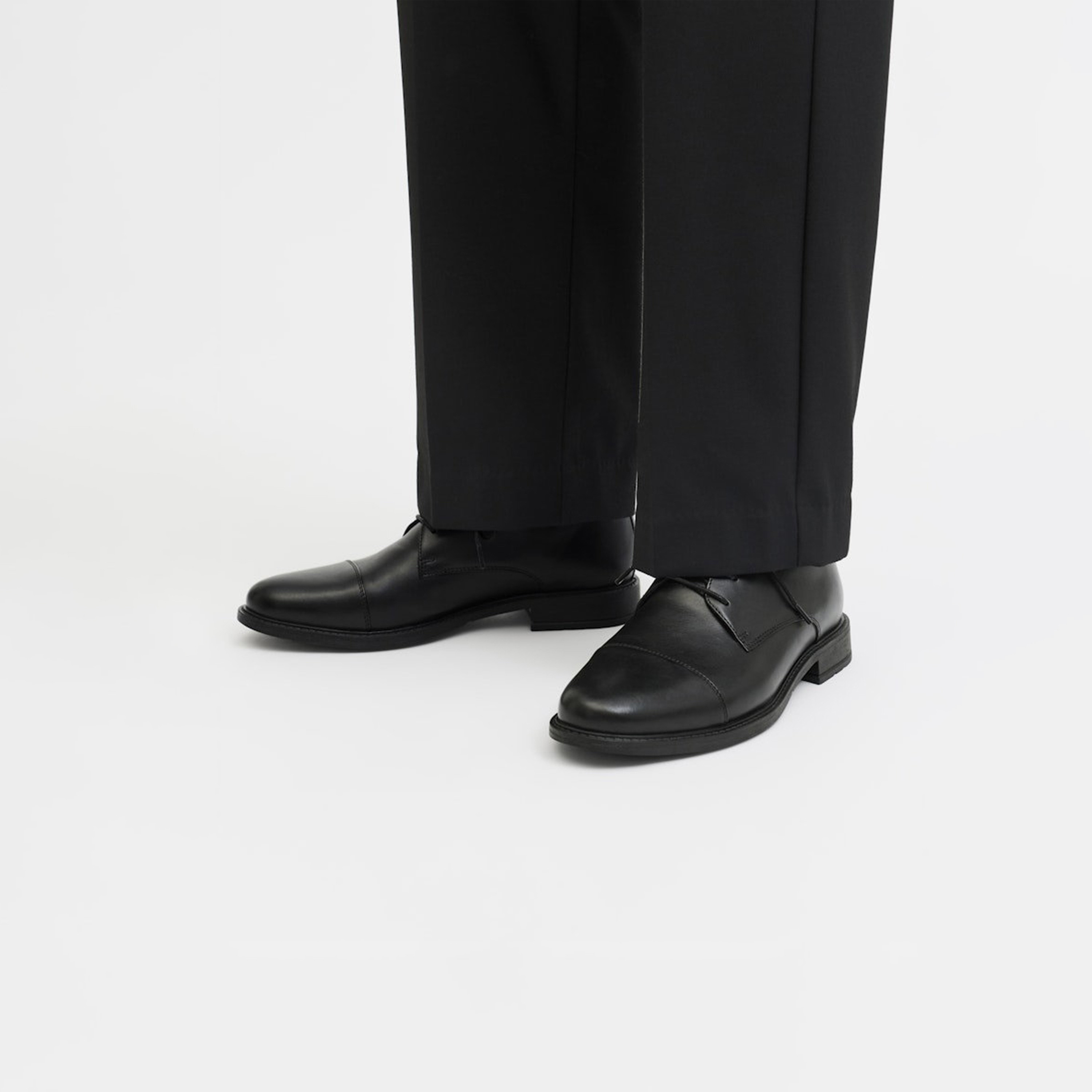 حذاء "أوكسفورد" رجالي برباط من جاك آند جونز-men-shoes-formalshoes-image-16
