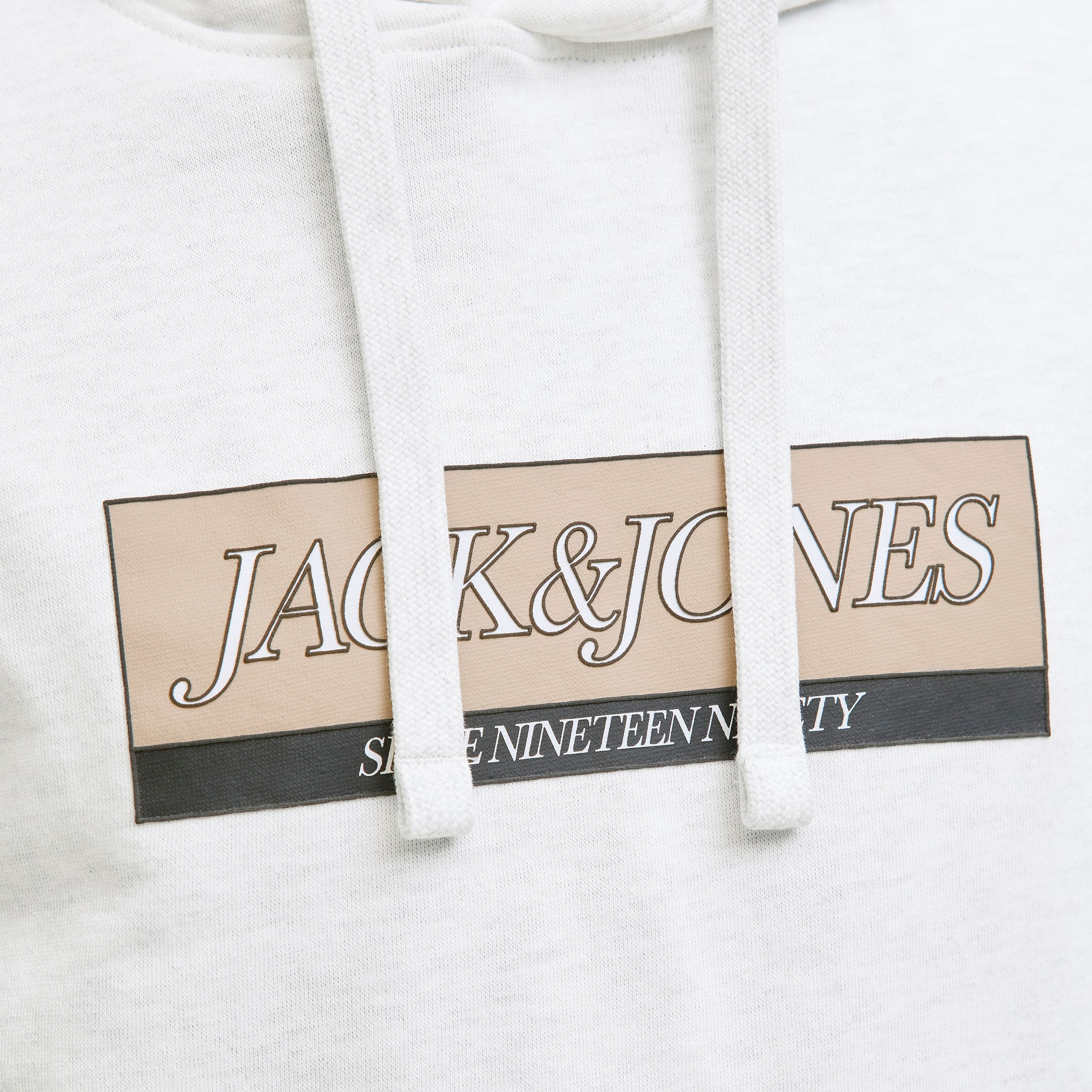 هودي رجالي مطبوع بأكمام طويلة من جاك اند جونز-men-winterwear-hoodiesandsweatshirts-image-7