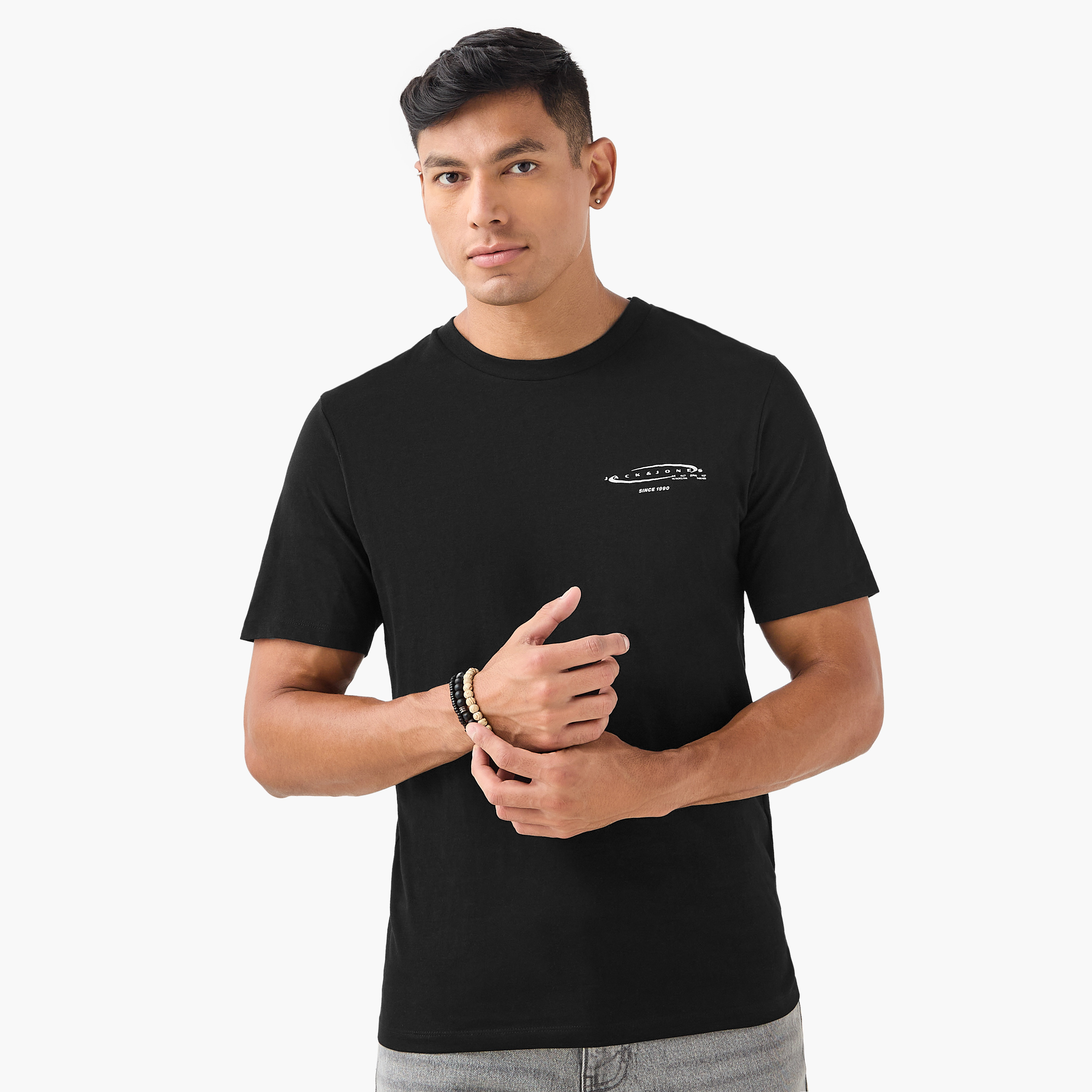 تيشيرت سادة بياقة ضيقة وأكمام قصيرة من جاك آند جونز-men-clothing-tshirtsandpolos-tshirts-image-6