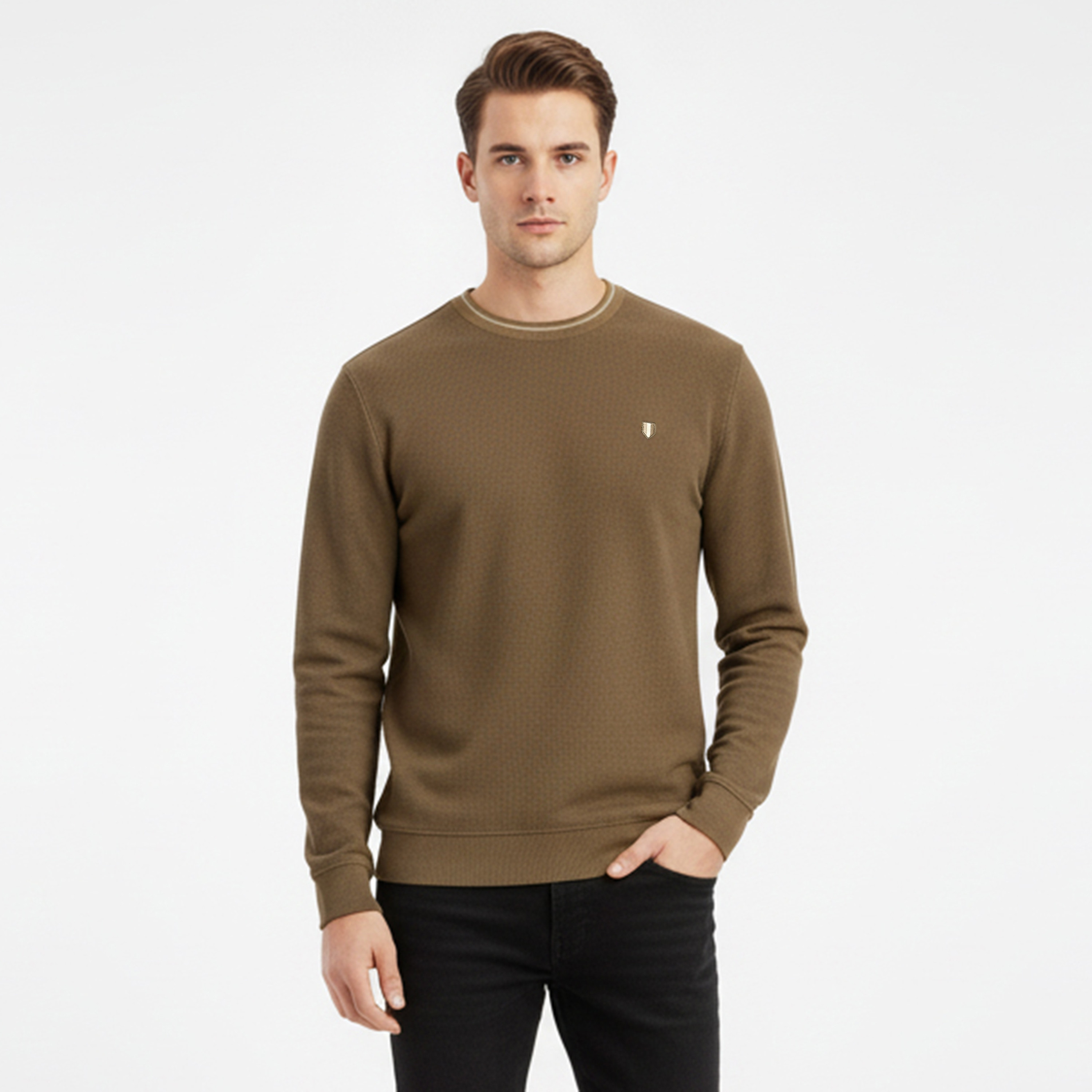 كنزة صوفية (بلوفر) رجالية جاك آند جونز بملمس وبياقة مستديرة وأكمام طويلة-men-clothing-sweatersandpullovers-image-4
