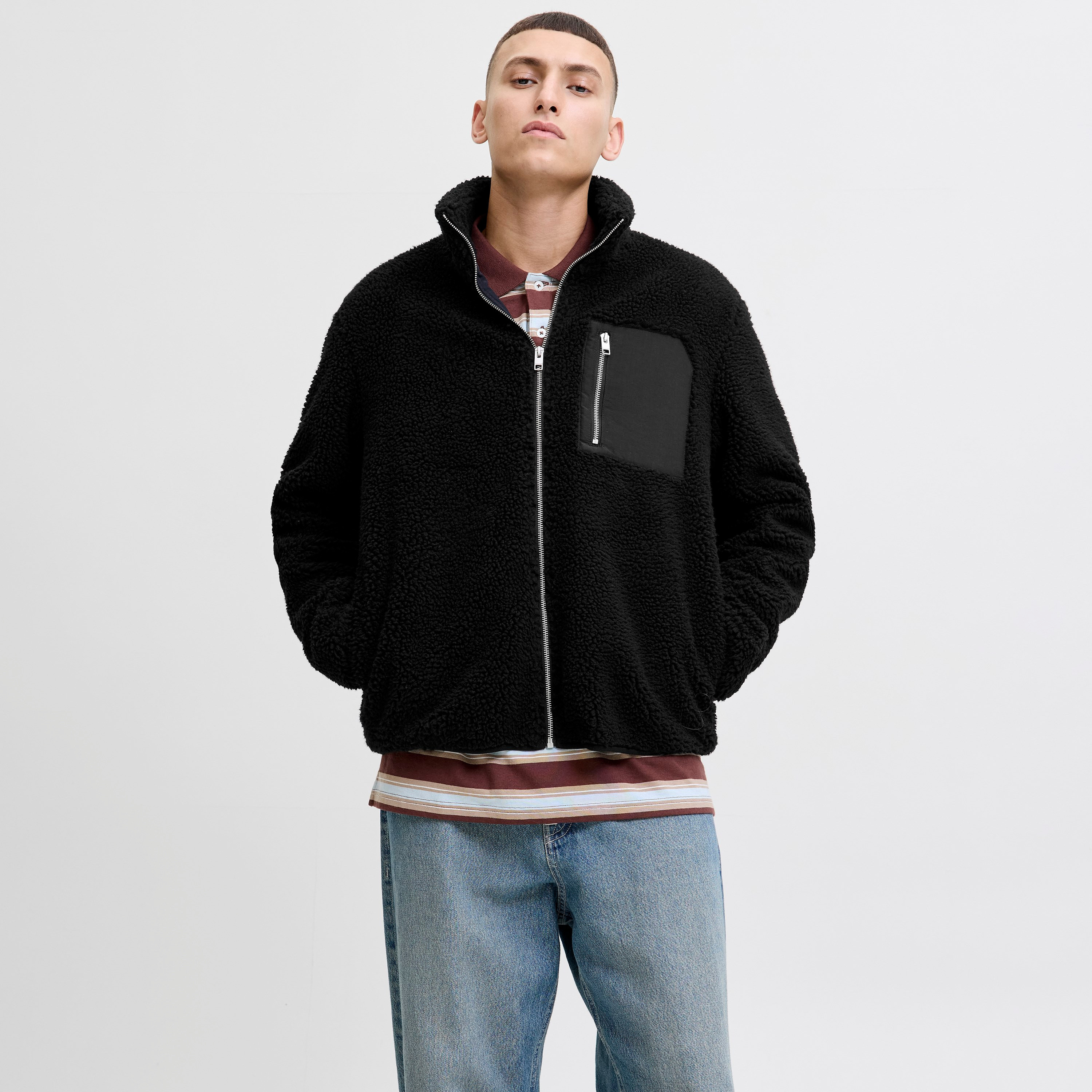 جاكيت تيدي رجالي جاك آند جونز صوفي بياقة عالية قائمة وأكمام طويلة-men-clothing-jacketsandblazers-jackets-image-1