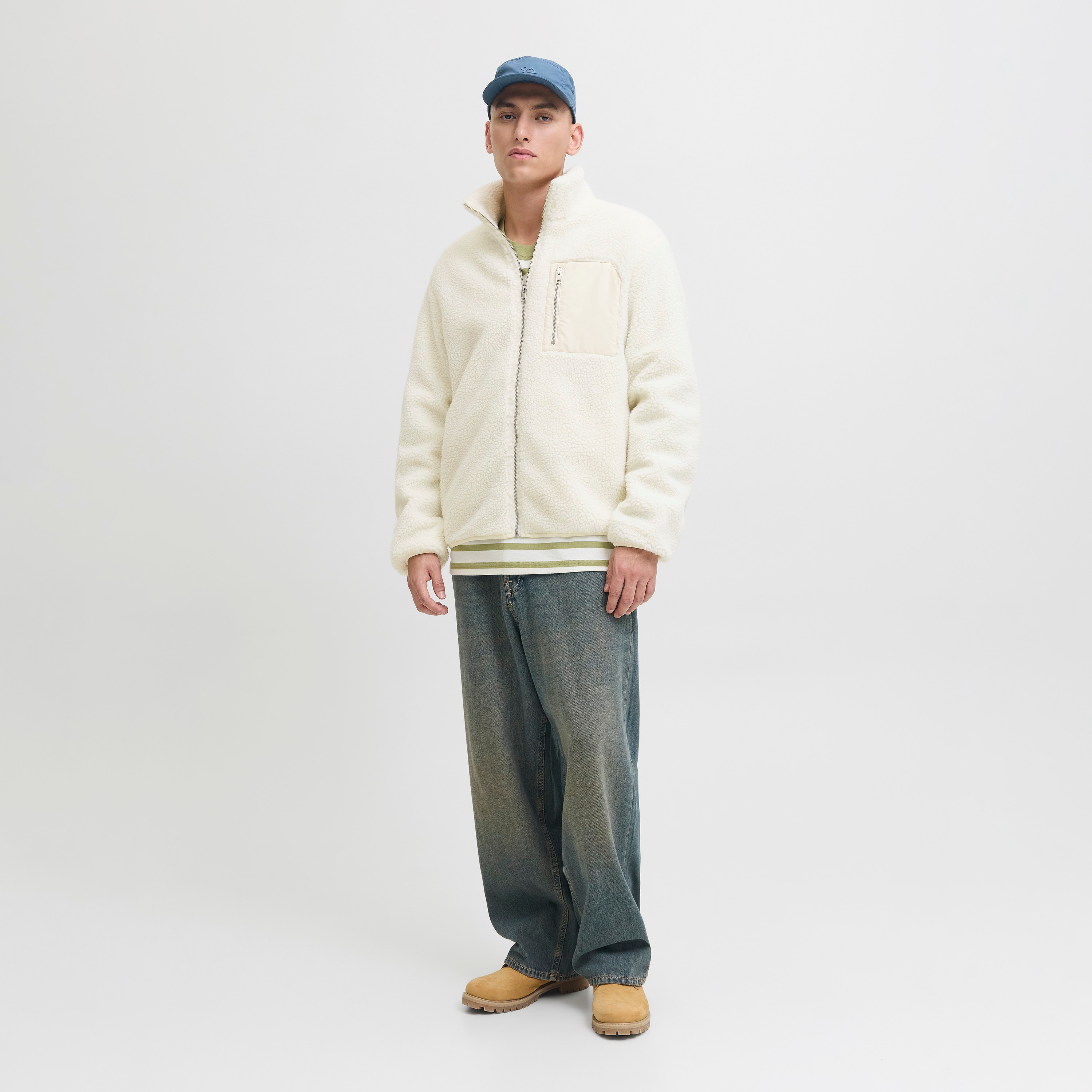 جاكيت تيدي رجالي جاك آند جونز صوفي بياقة عالية قائمة وأكمام طويلة-men-clothing-jacketsandblazers-jackets-image-6
