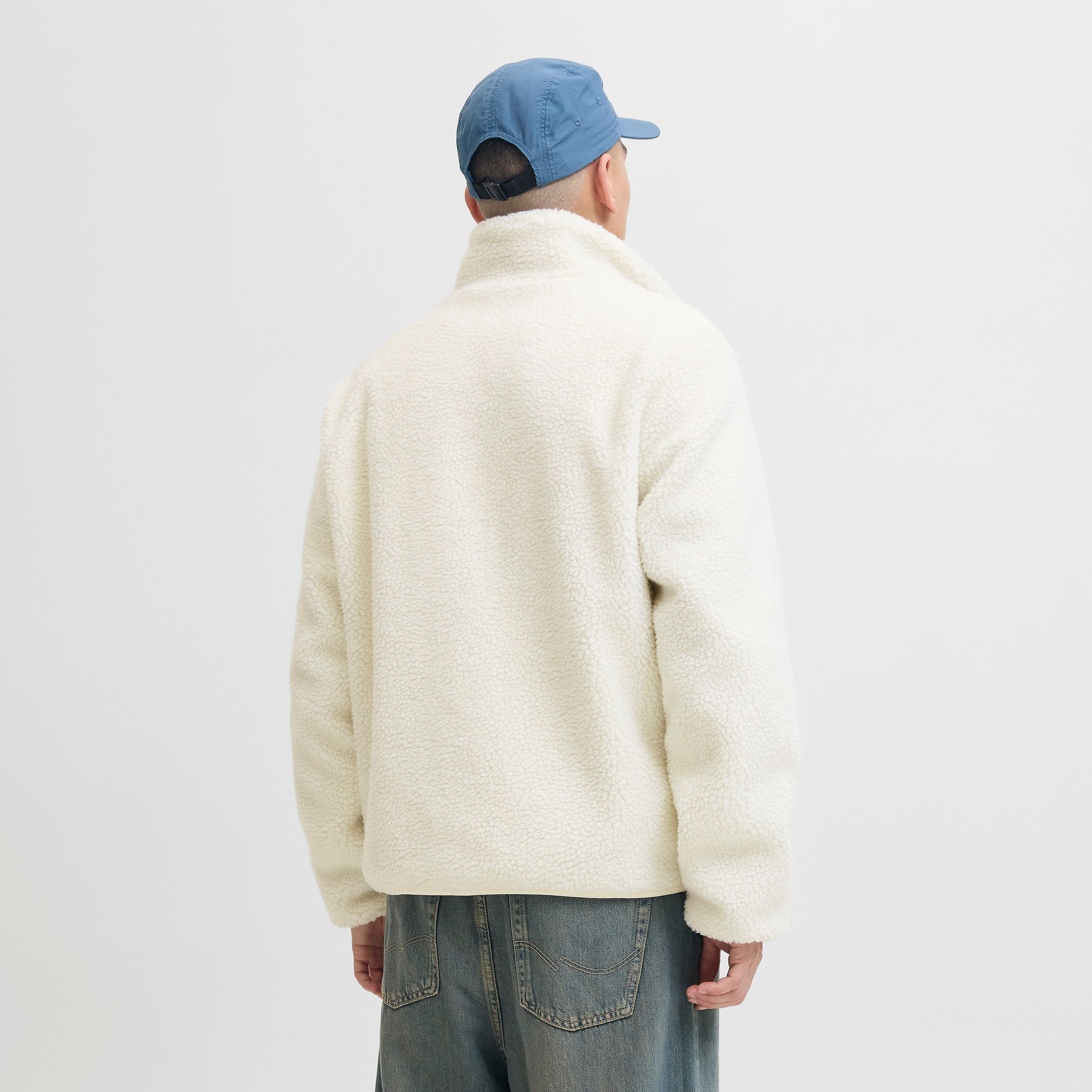 جاكيت تيدي رجالي جاك آند جونز صوفي بياقة عالية قائمة وأكمام طويلة-men-clothing-jacketsandblazers-jackets-image-8