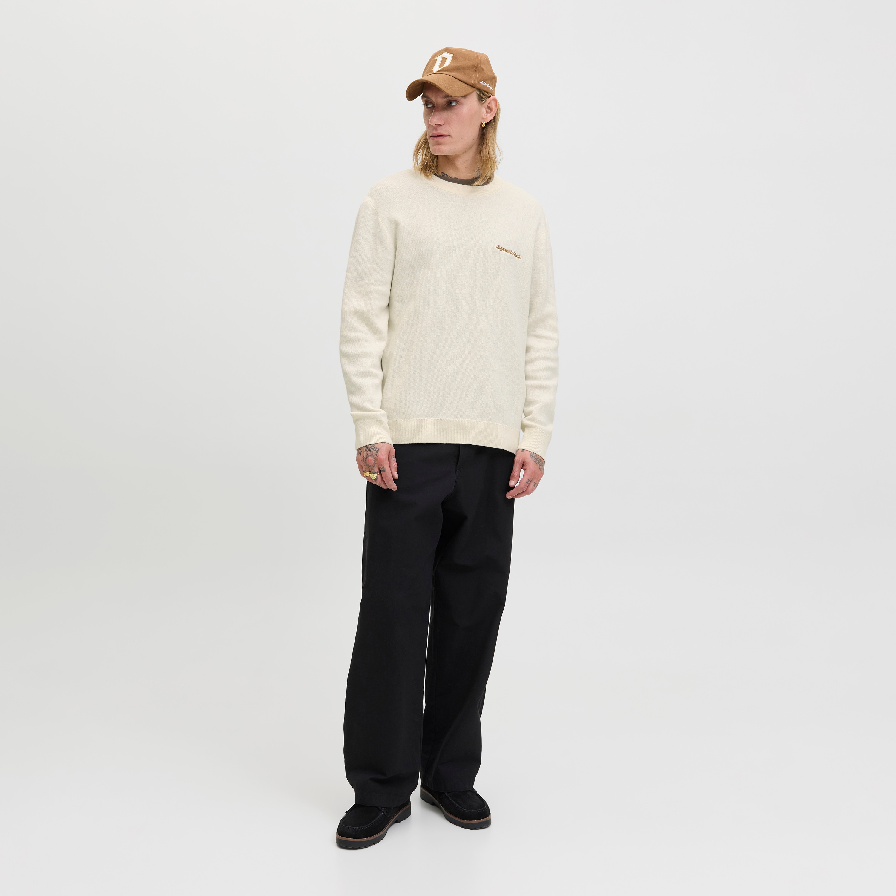 كنزة صوفية (بلوفر) رجالية جاك آند جونز بملمس وبياقة مستديرة وأكمام طويلة-men-clothing-sweatersandpullovers-image-6